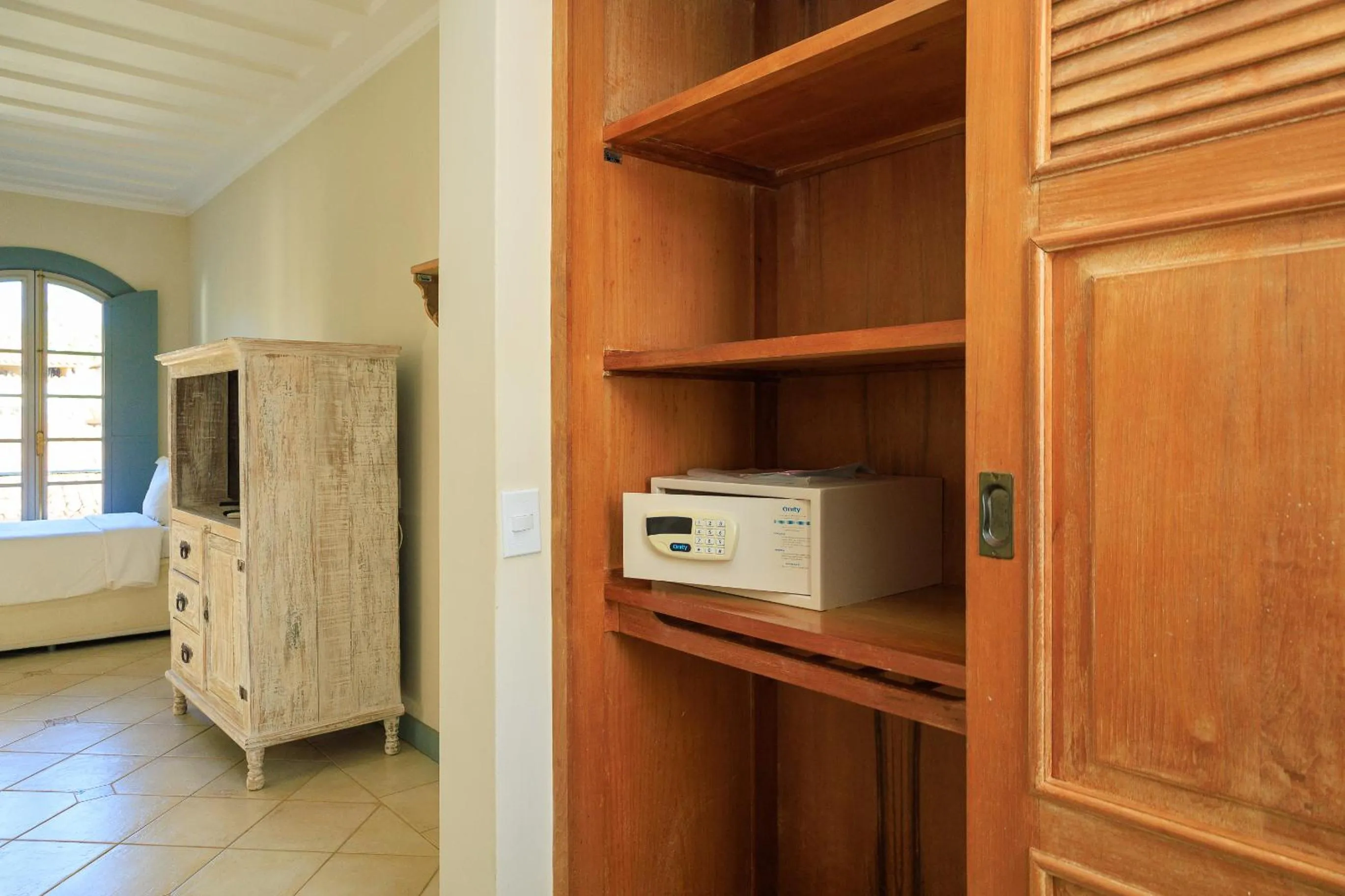 safe in Vila Angatu Eco Resort & SPA