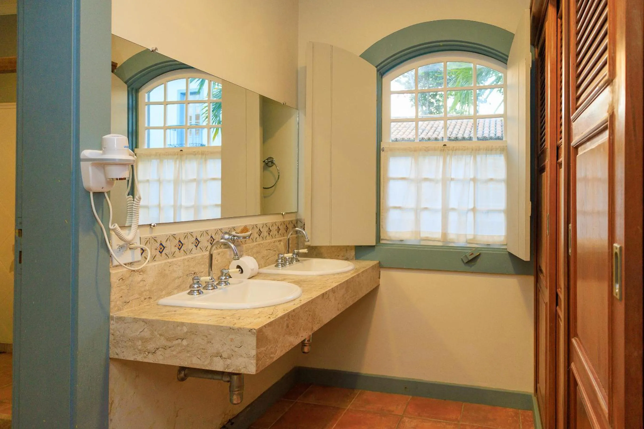 Bathroom in Vila Angatu Eco Resort & SPA