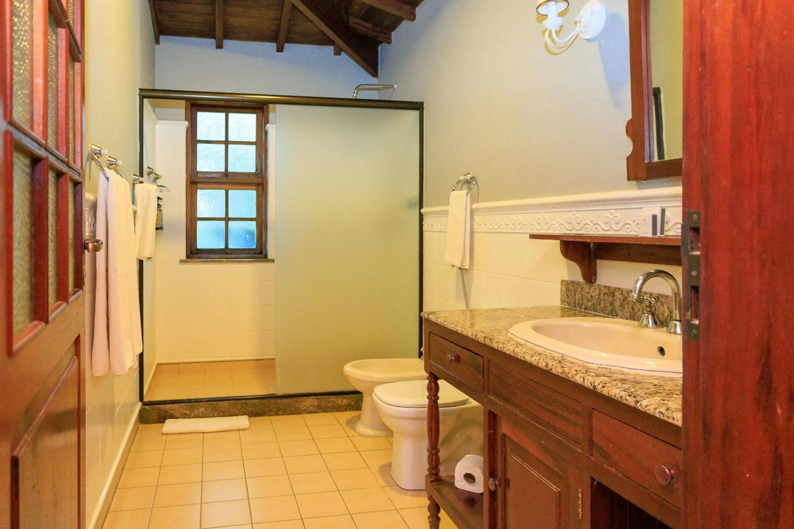 Bathroom in Vila Angatu Eco Resort & SPA