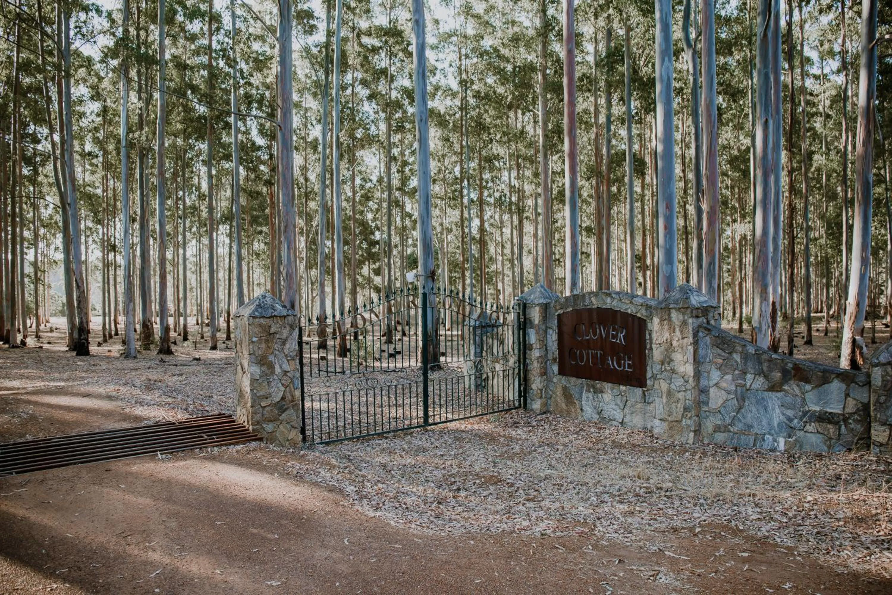 Facade/entrance in Clover Cottage Country Retreat