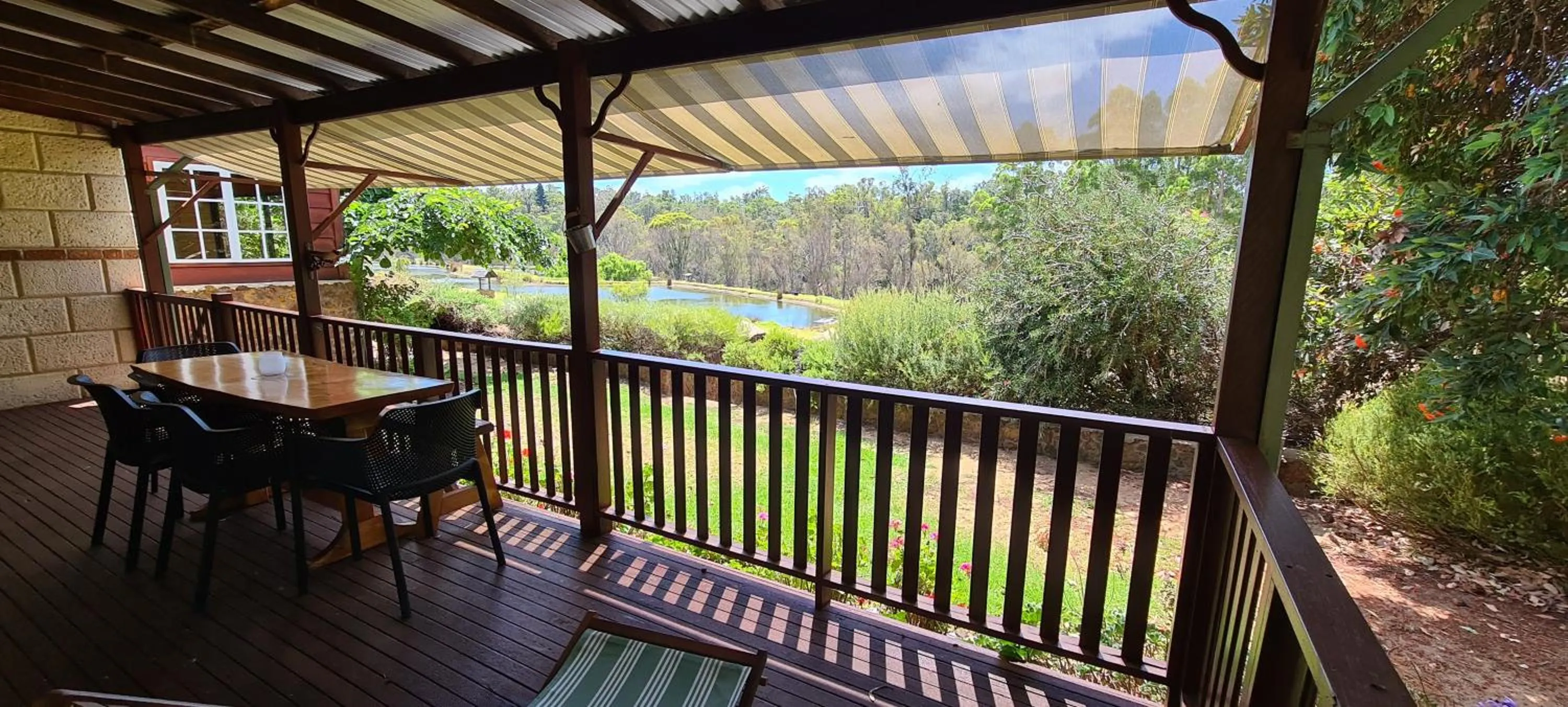 Balcony/Terrace in Clover Cottage Country Retreat
