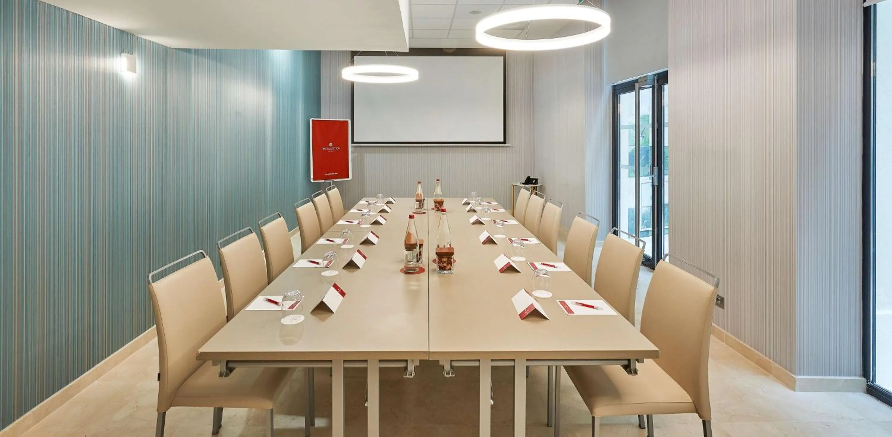 Meeting/conference room in NH Collection Marseille