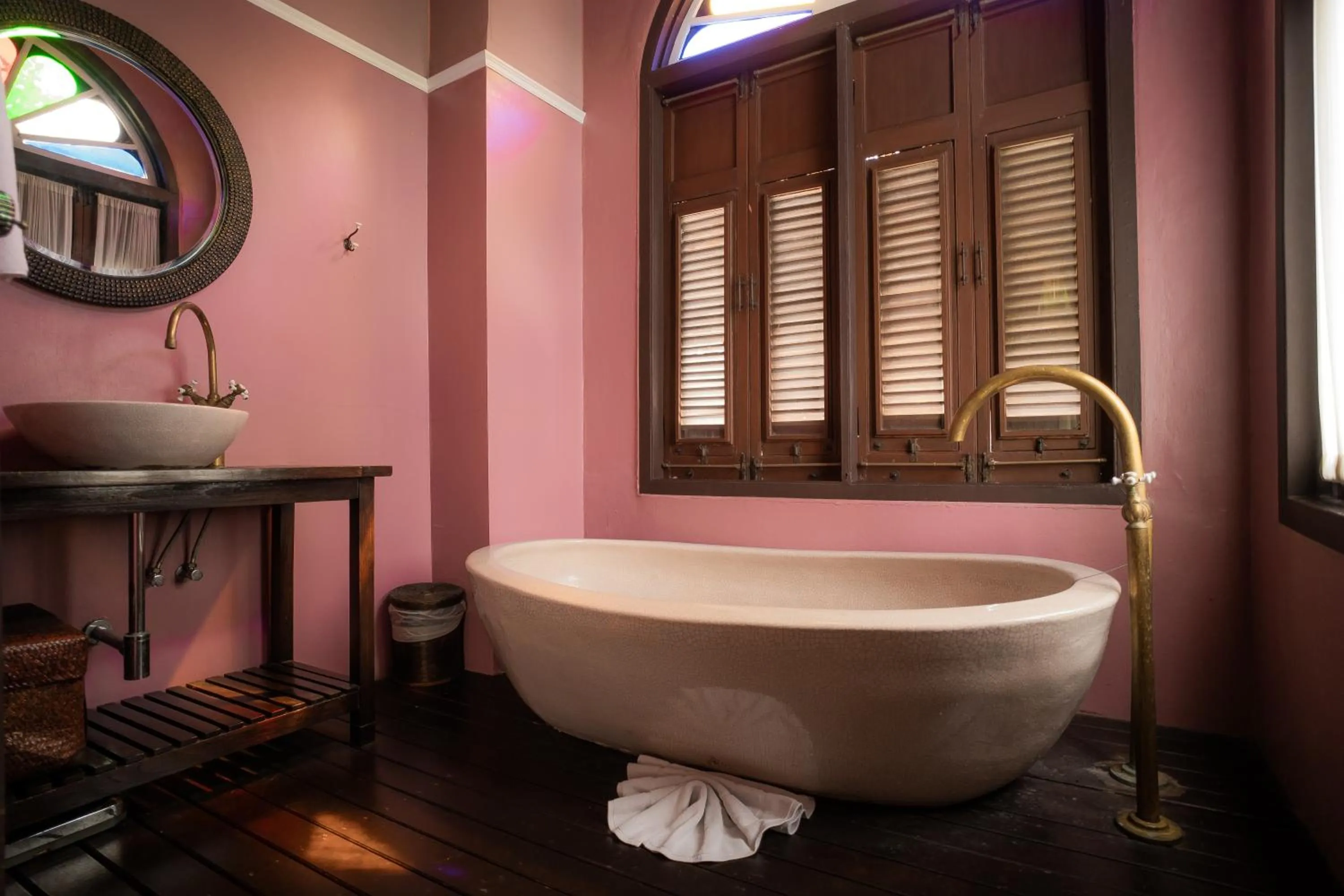 Bath in Praya Palazzo