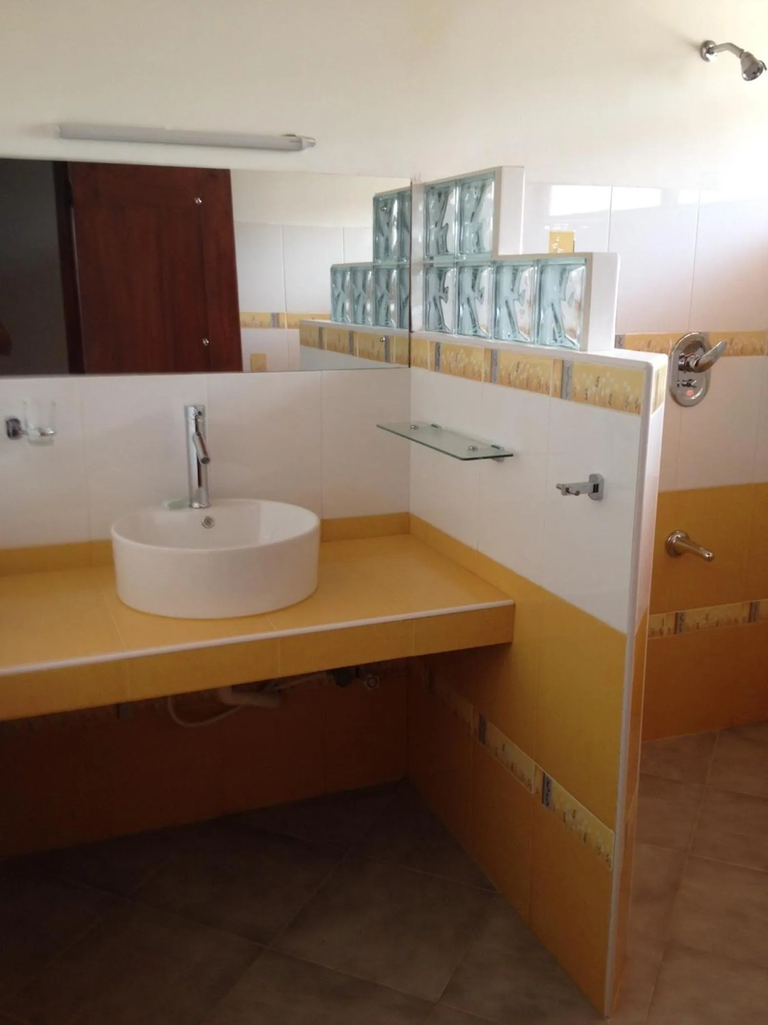 Bathroom in Ypsylon Tourist Resort