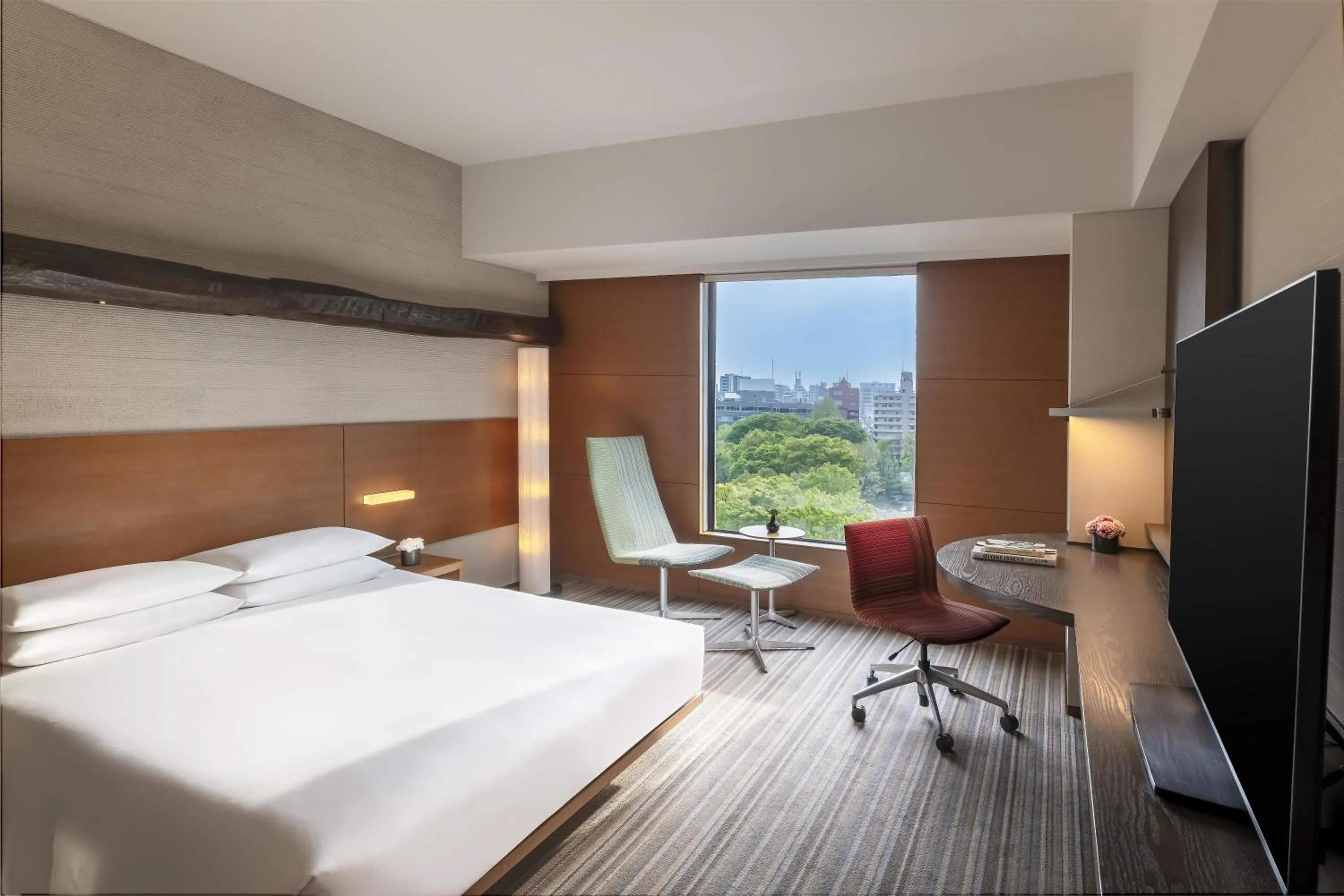 Bedroom, Bed in Hyatt Regency Tokyo