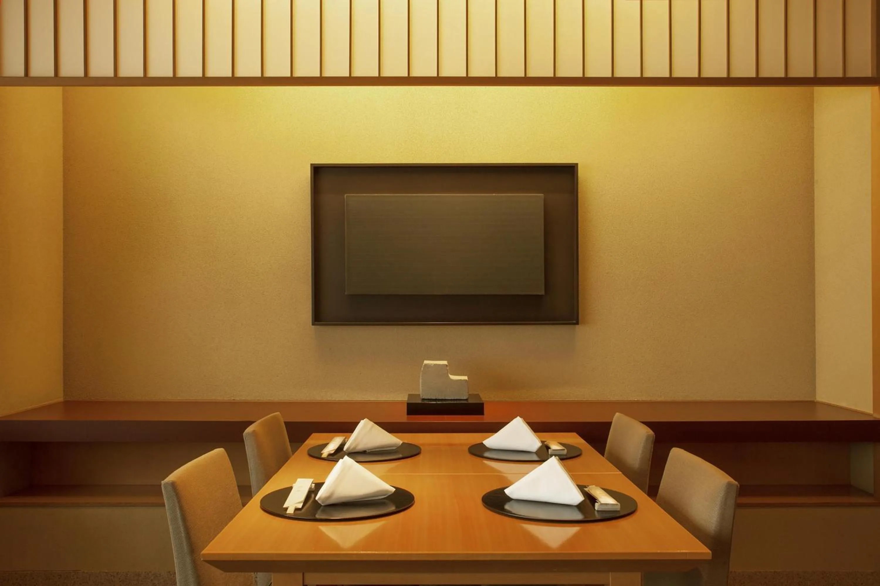 Restaurant/places to eat in Hyatt Regency Tokyo