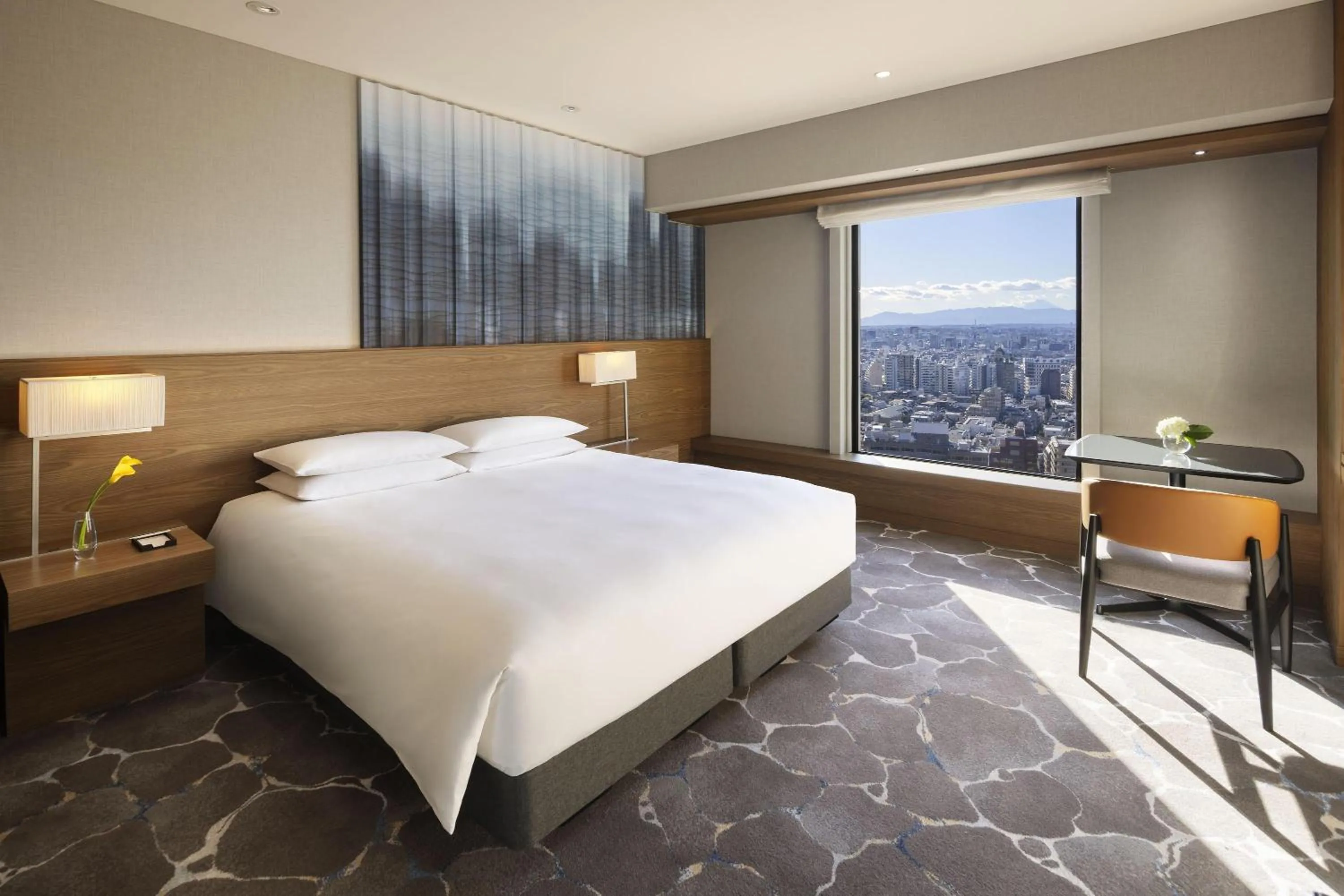 Bedroom, Bed in Hyatt Regency Tokyo