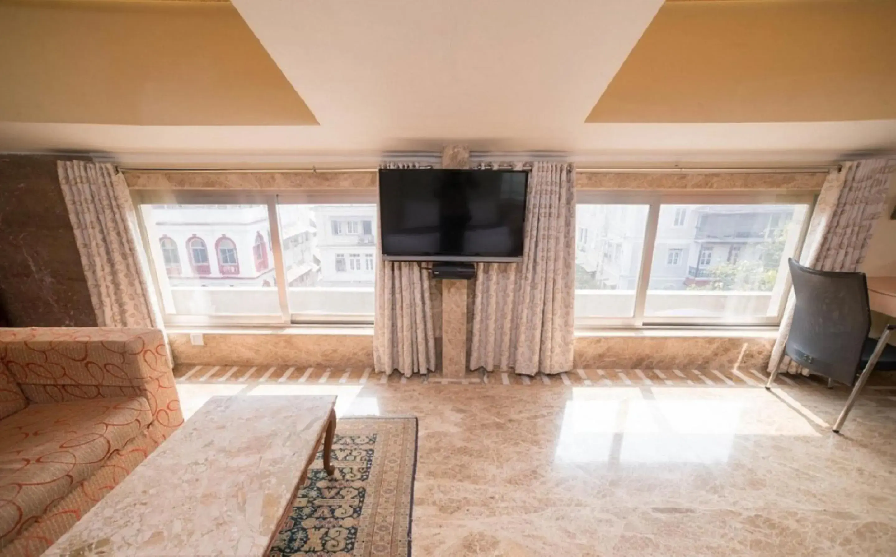 Suite in Regent Hotel Suite in Regent Hotel