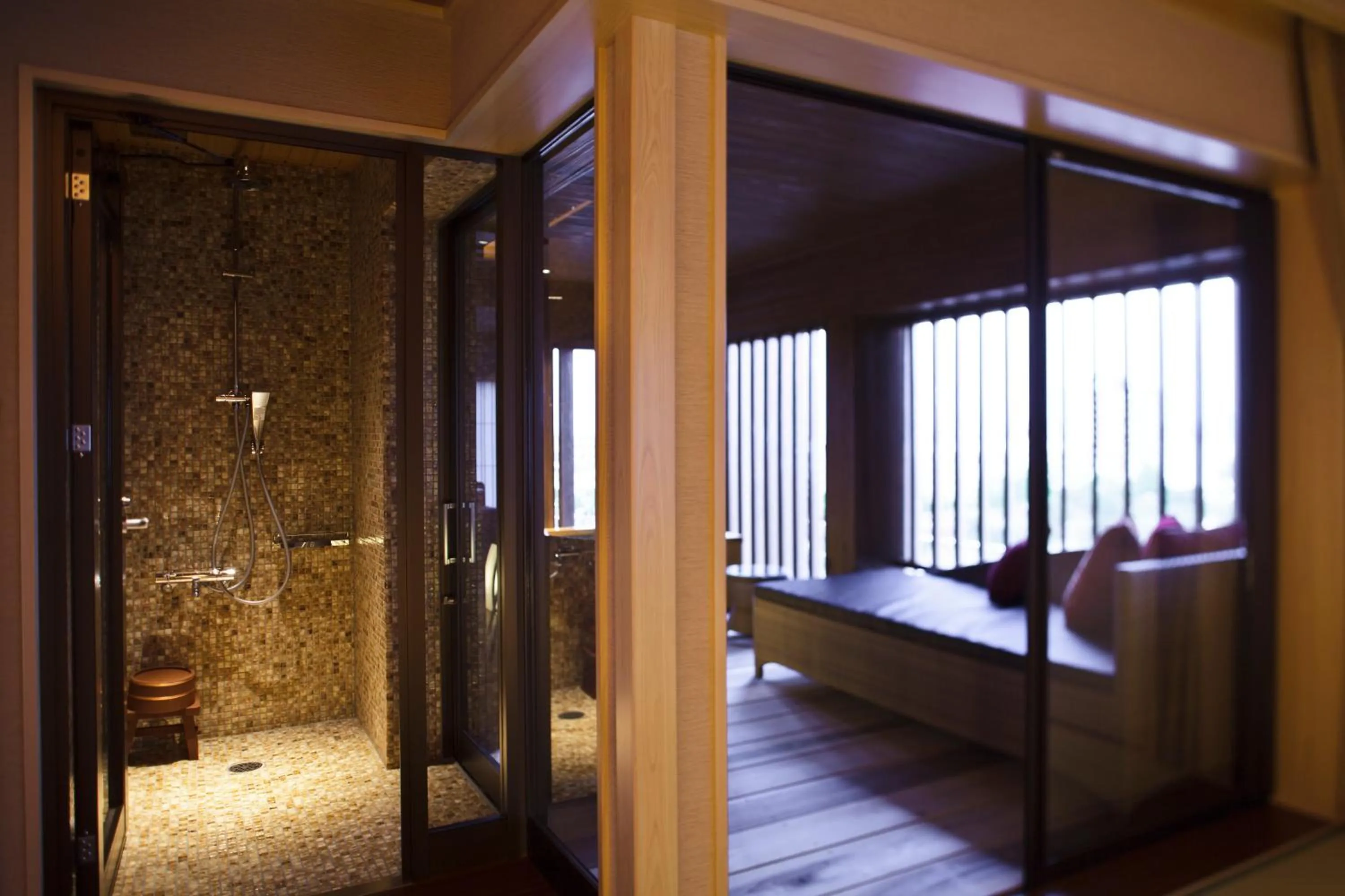 Hot Spring Bath, Bed in Yumotokan