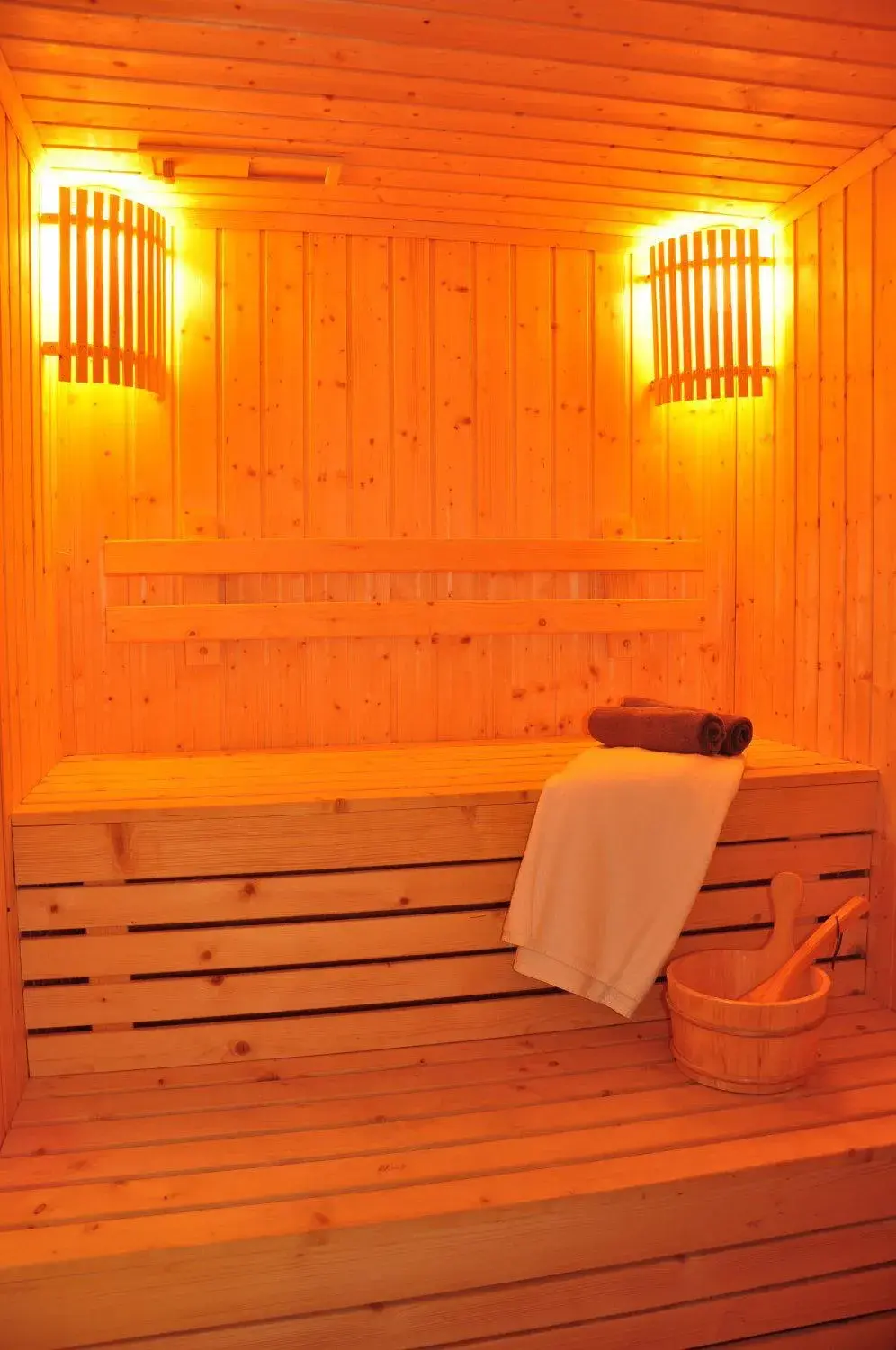 August Suites August Suites