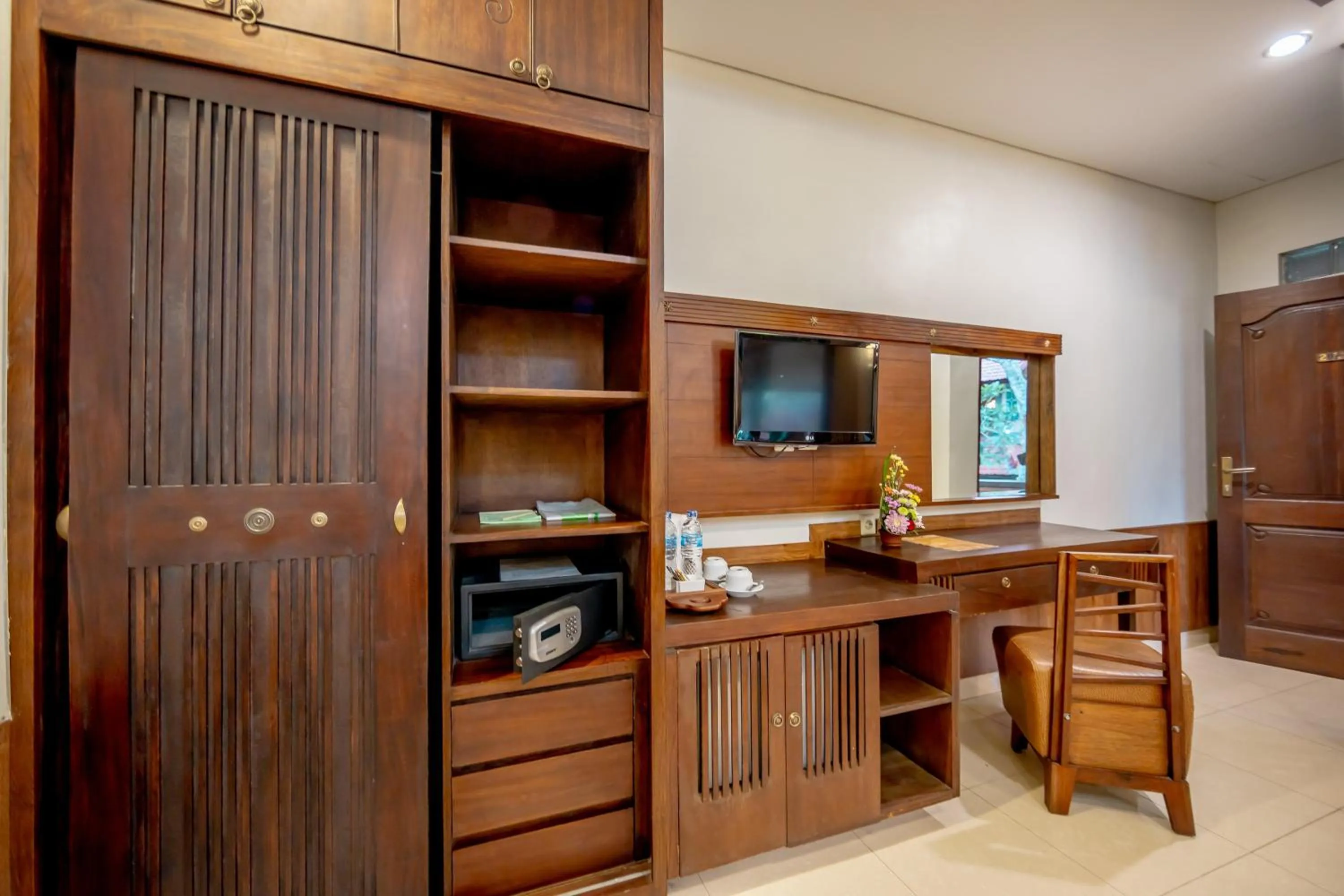 Communal lounge/ TV room in De Munut Balinese Resort