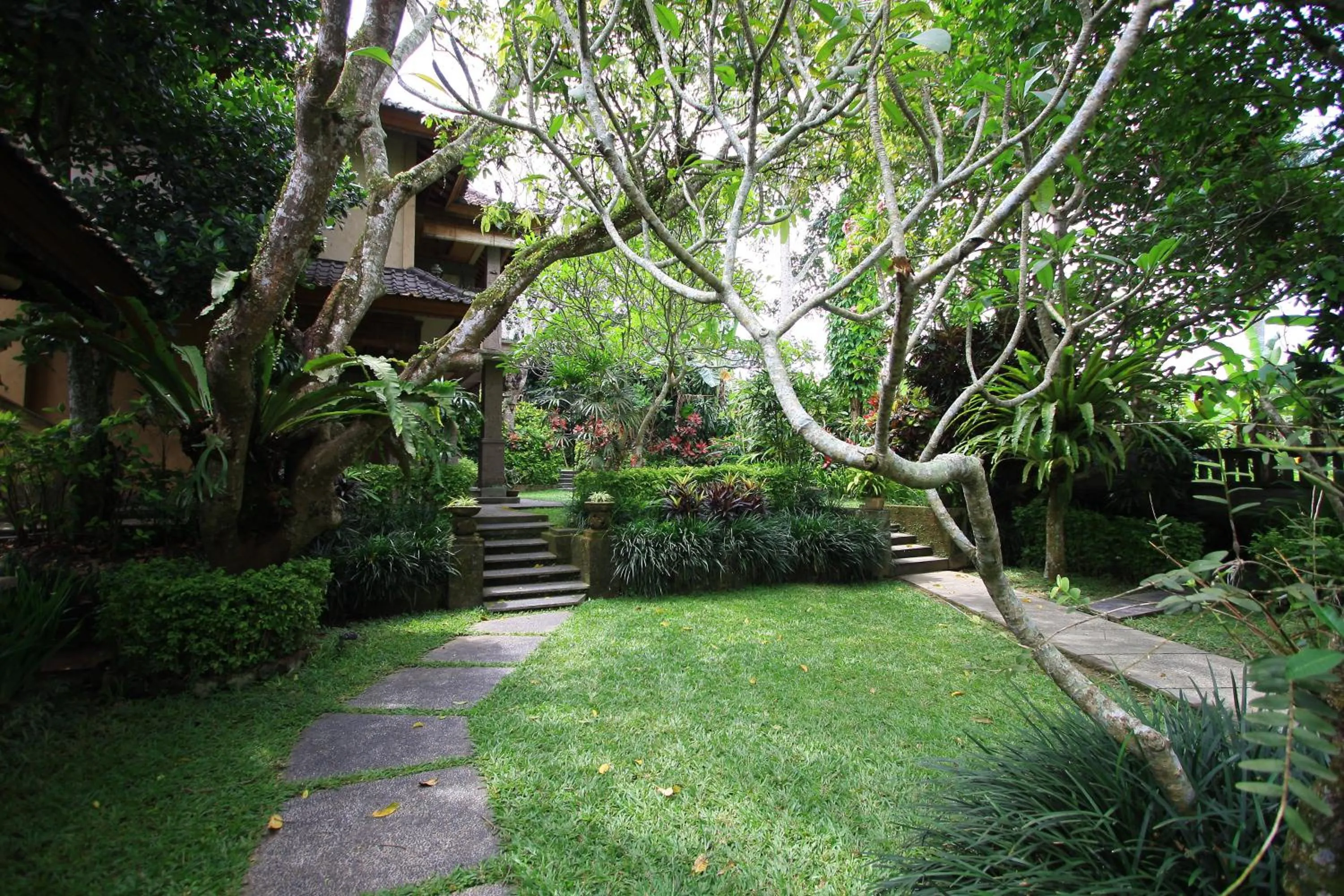 Garden in De Munut Balinese Resort