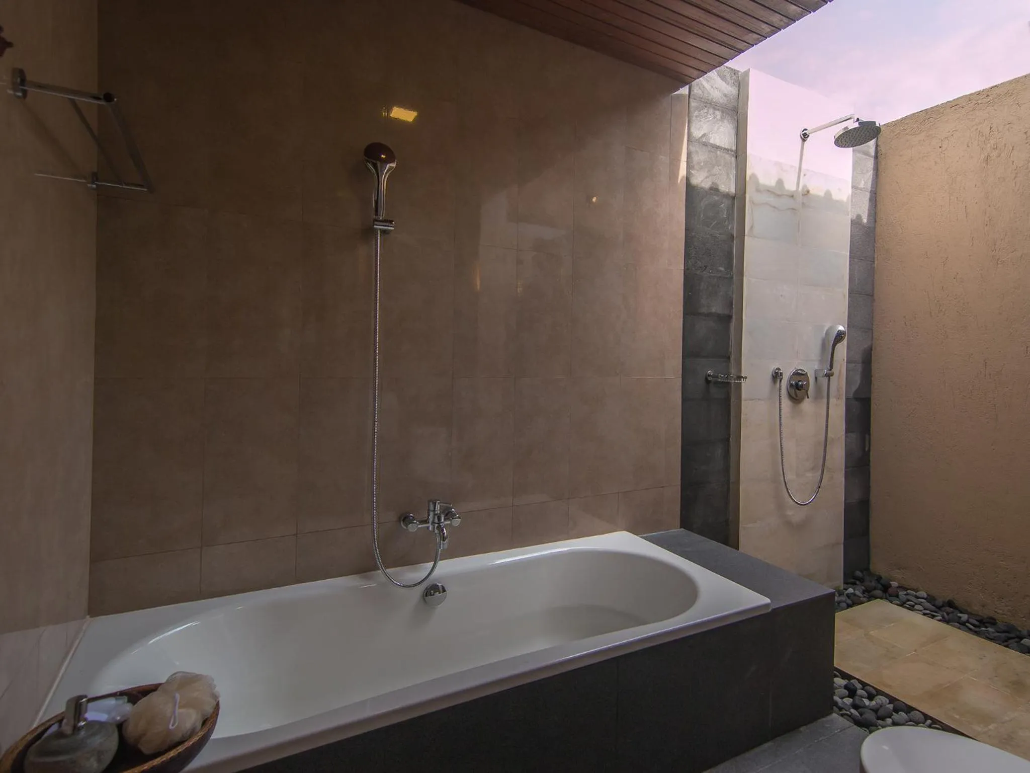 Toilet in De Munut Balinese Resort