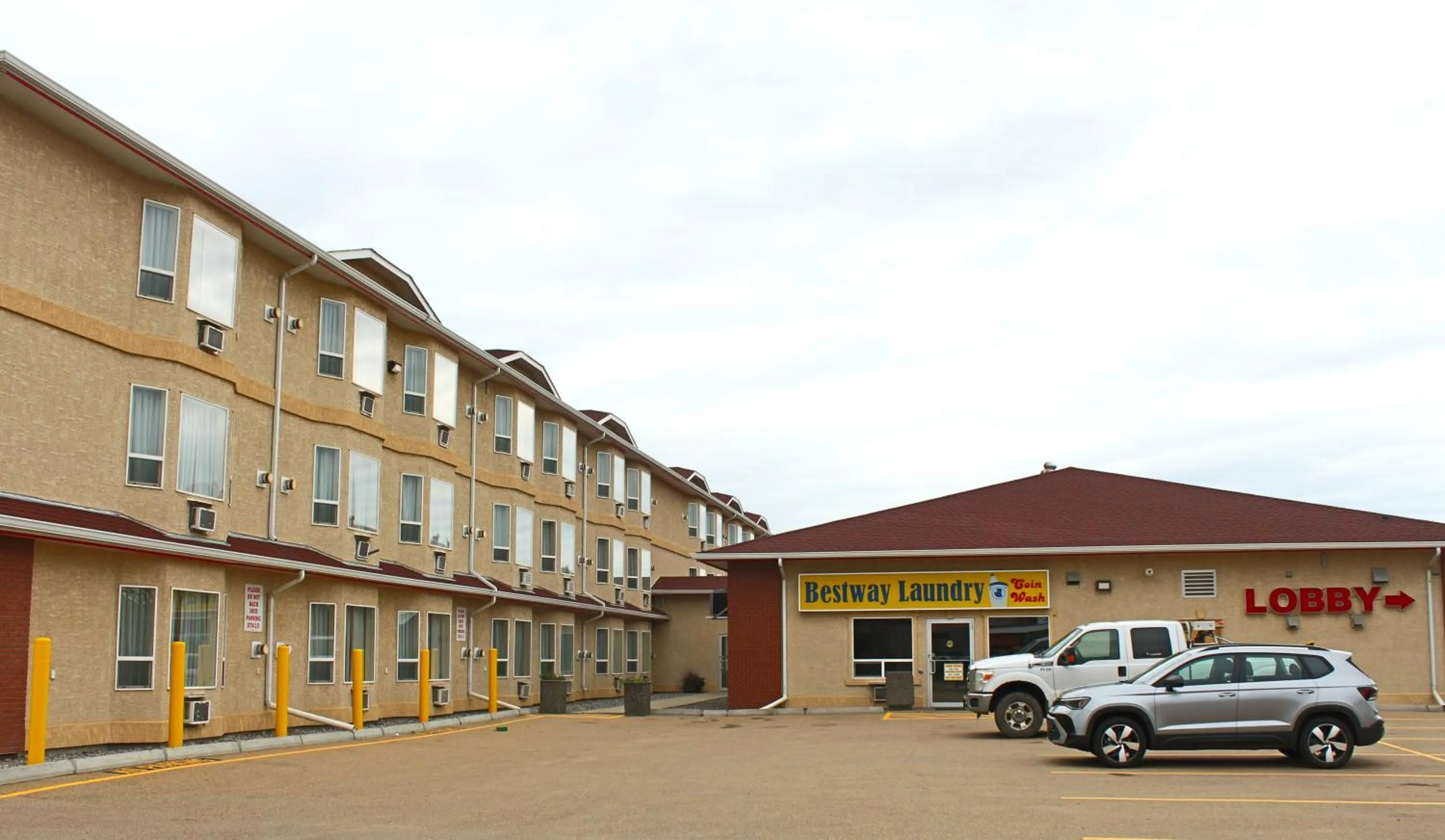 Property building in Western Budget Motel Ponoka