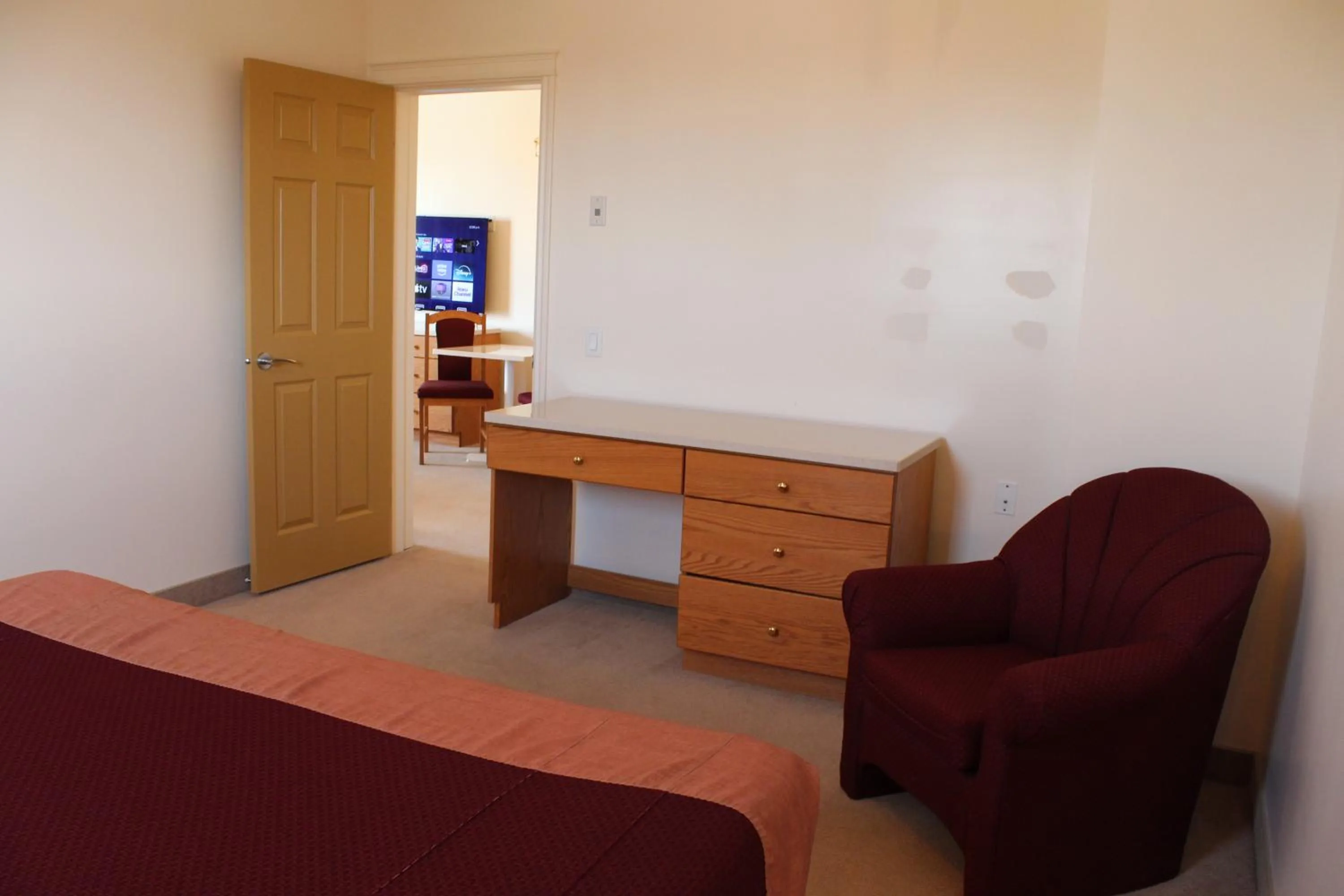 Bedroom, Bed in Western Budget Motel Ponoka