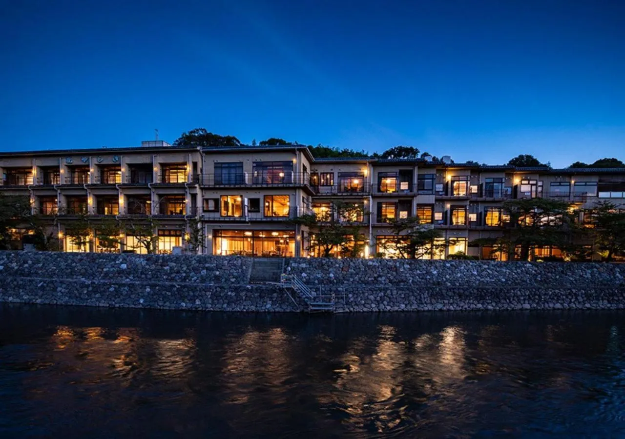 Property building in Hanayashiki Ukifune-en