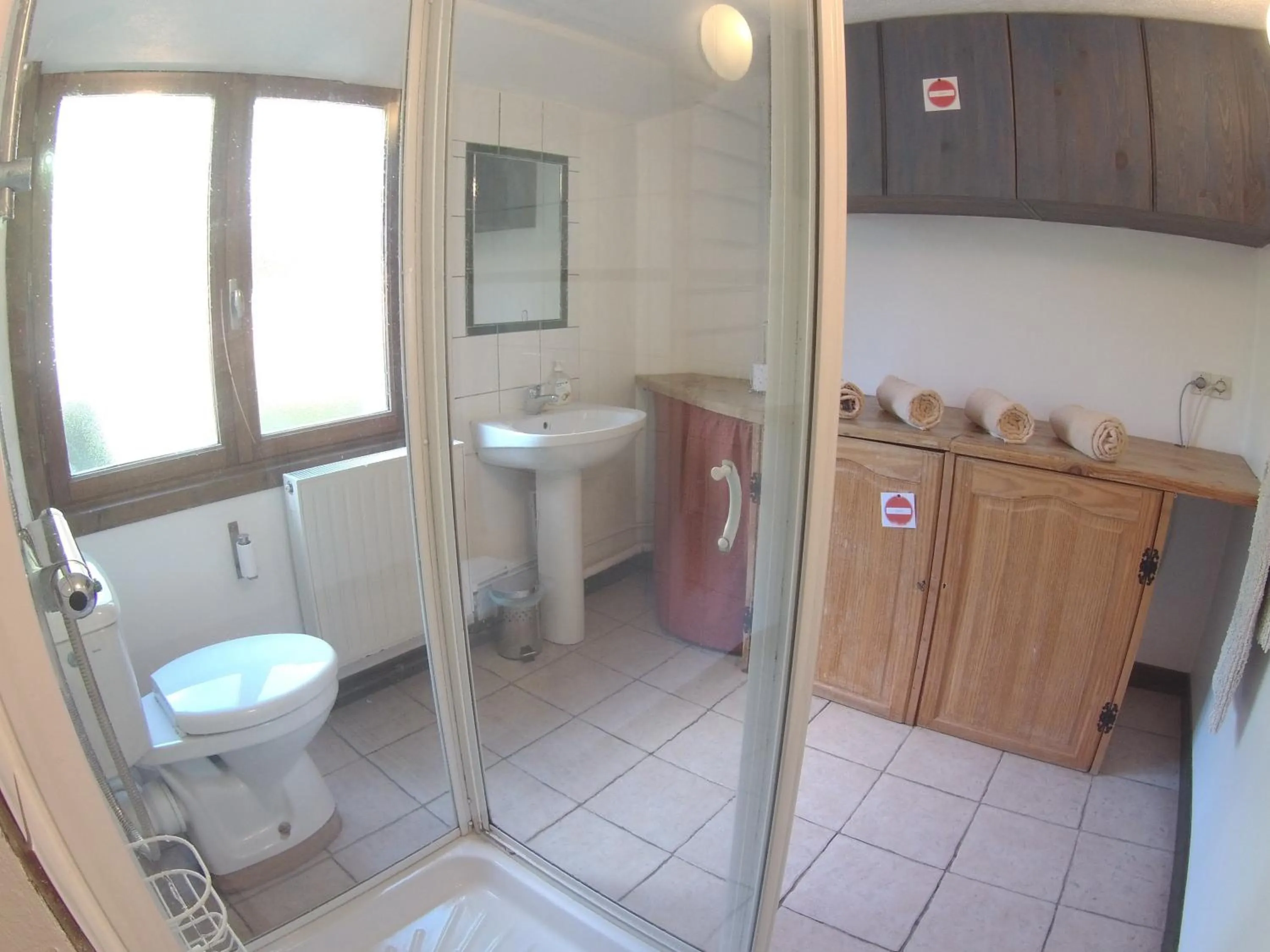 Bathroom in B&B Chalet Les Frenes
