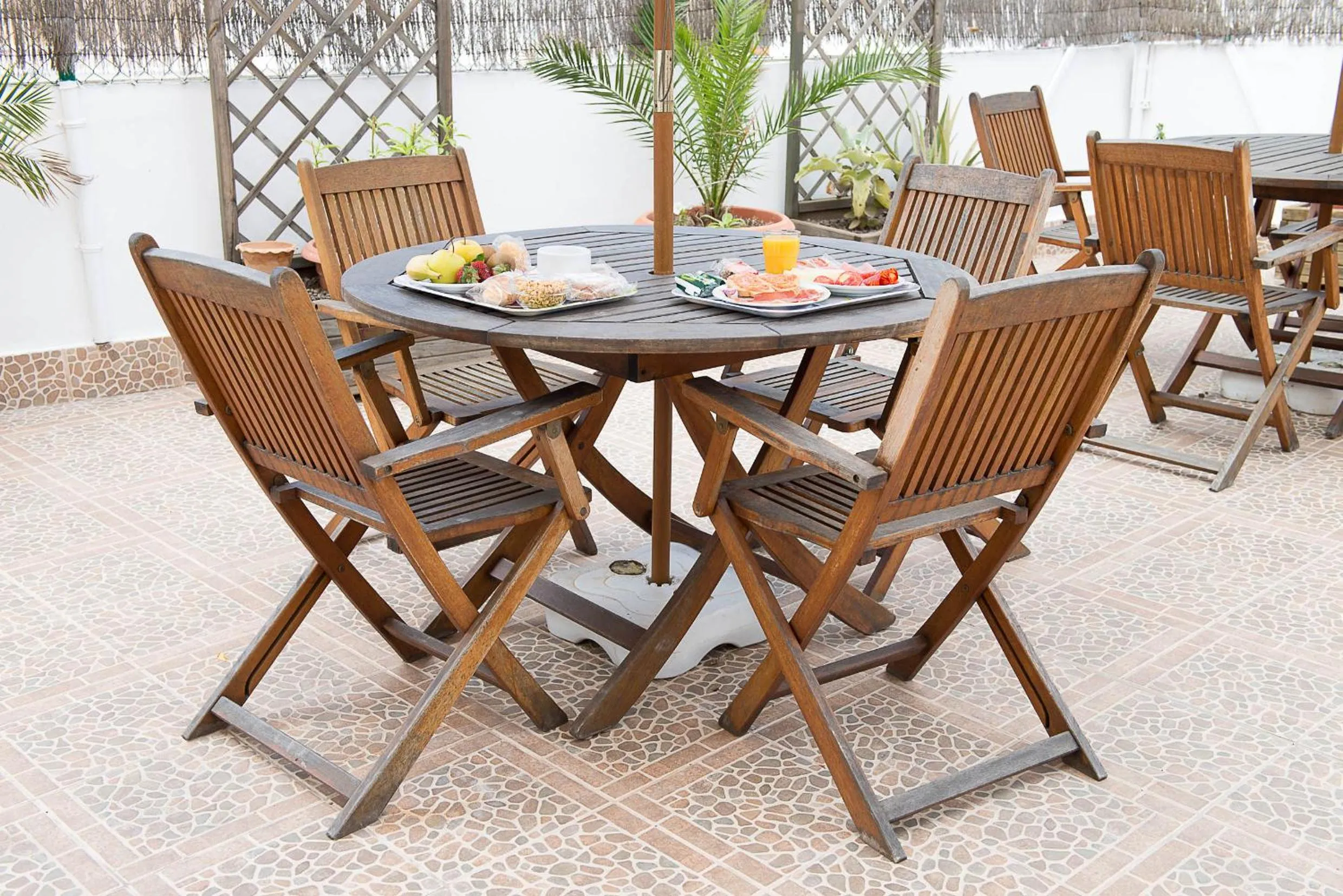 Patio in Hostal Residencia Europa Punico