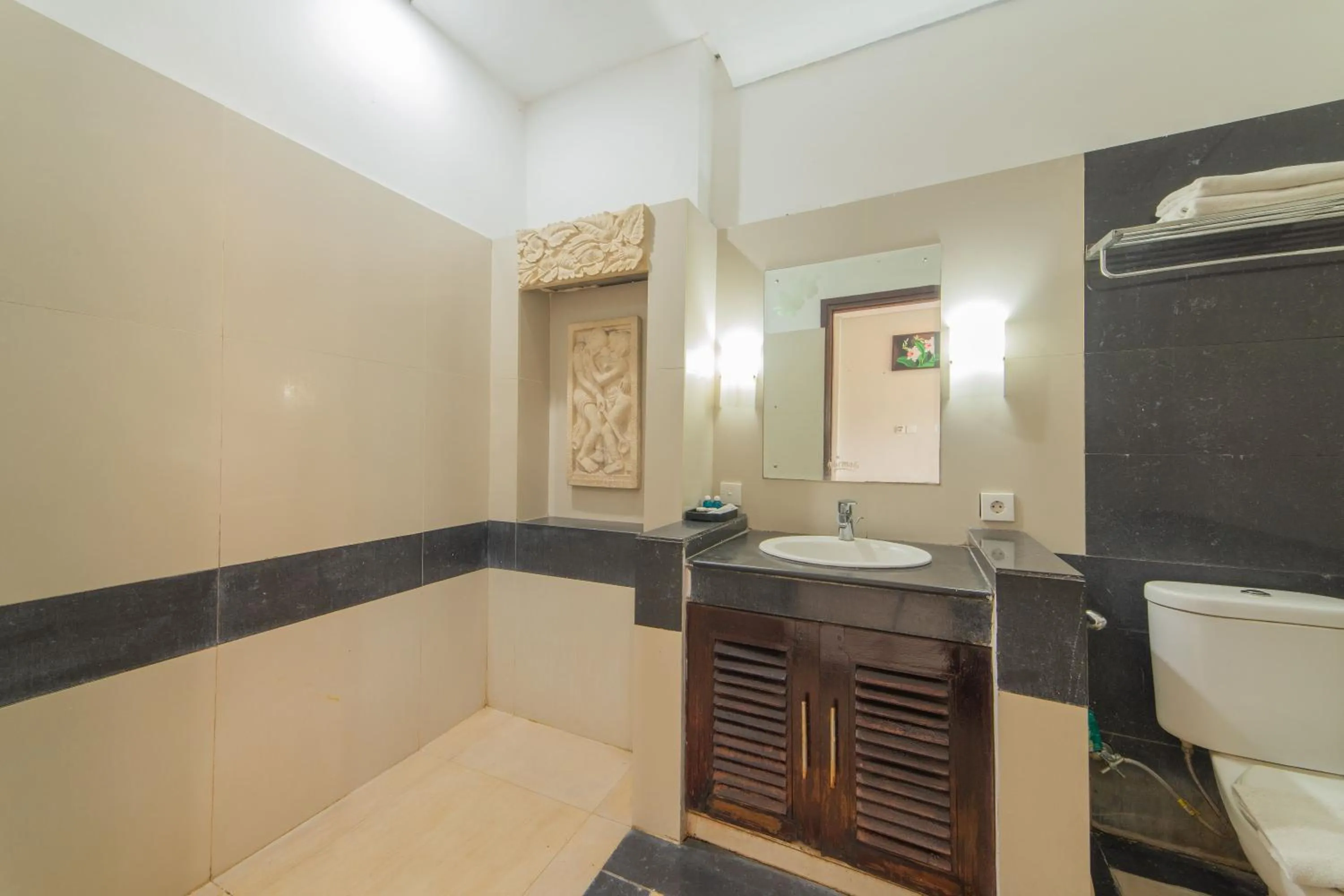 Bathroom in Nirmala Hotel Jimbaran