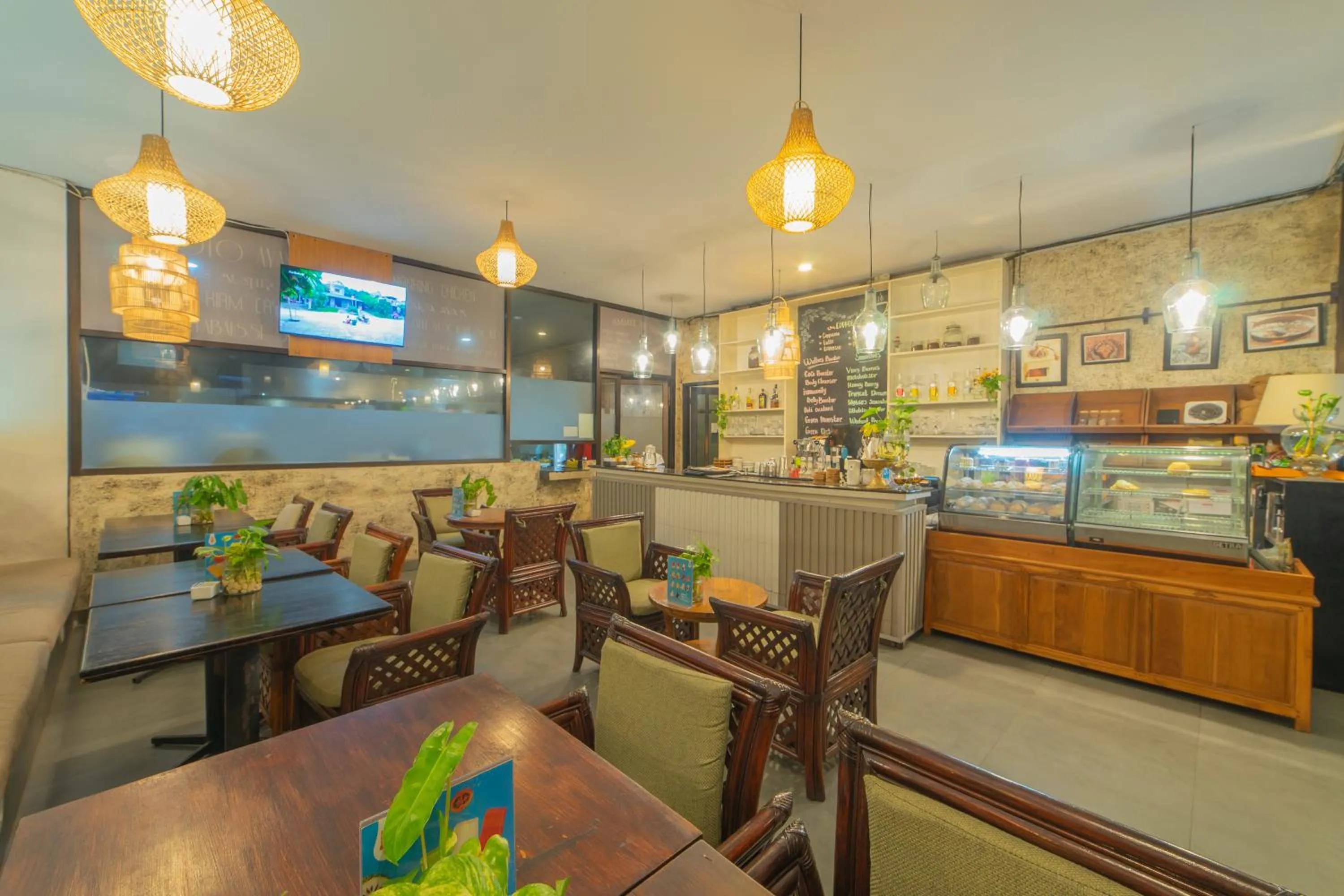 Restaurant/places to eat in Nirmala Hotel Jimbaran