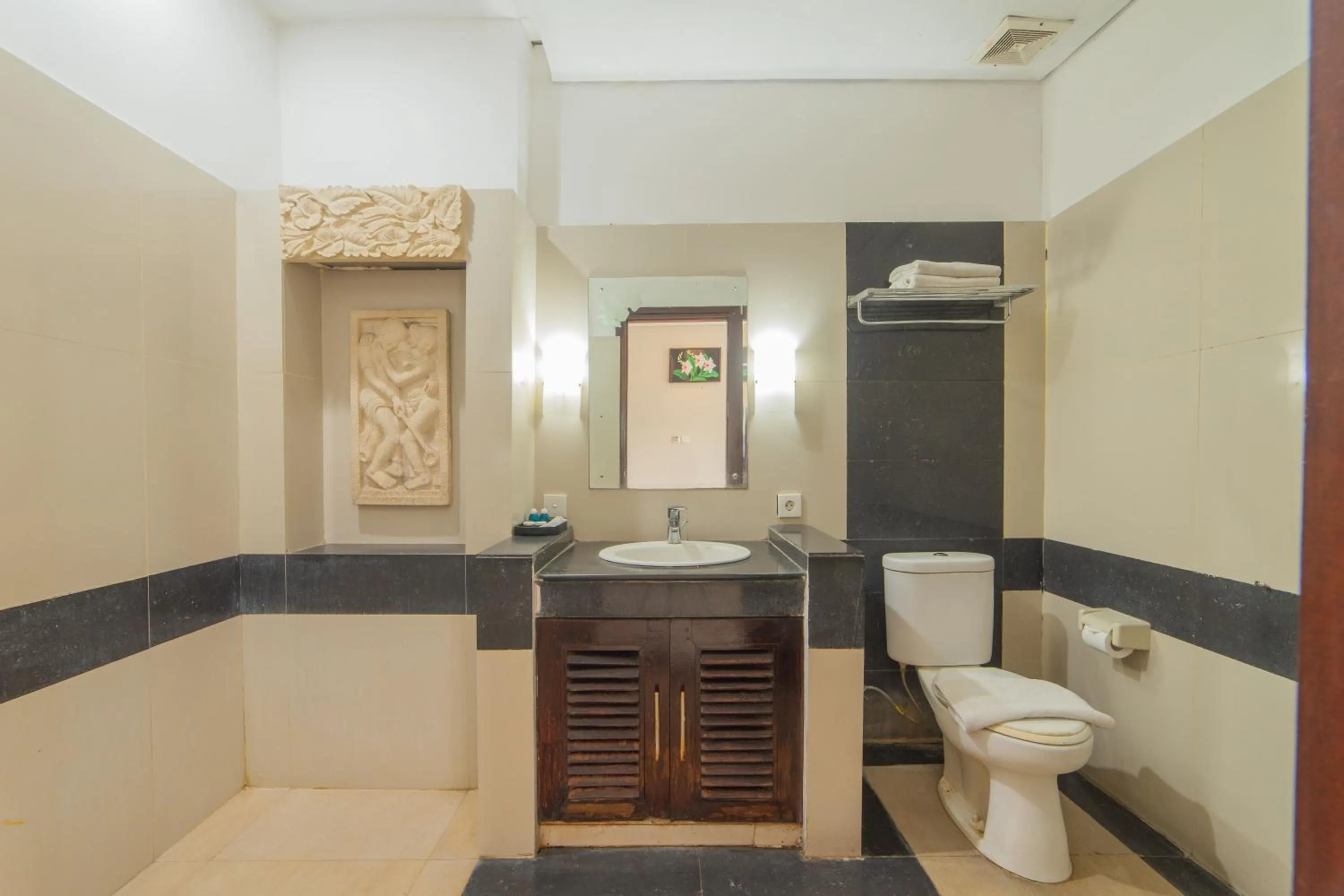Bathroom in Nirmala Hotel Jimbaran
