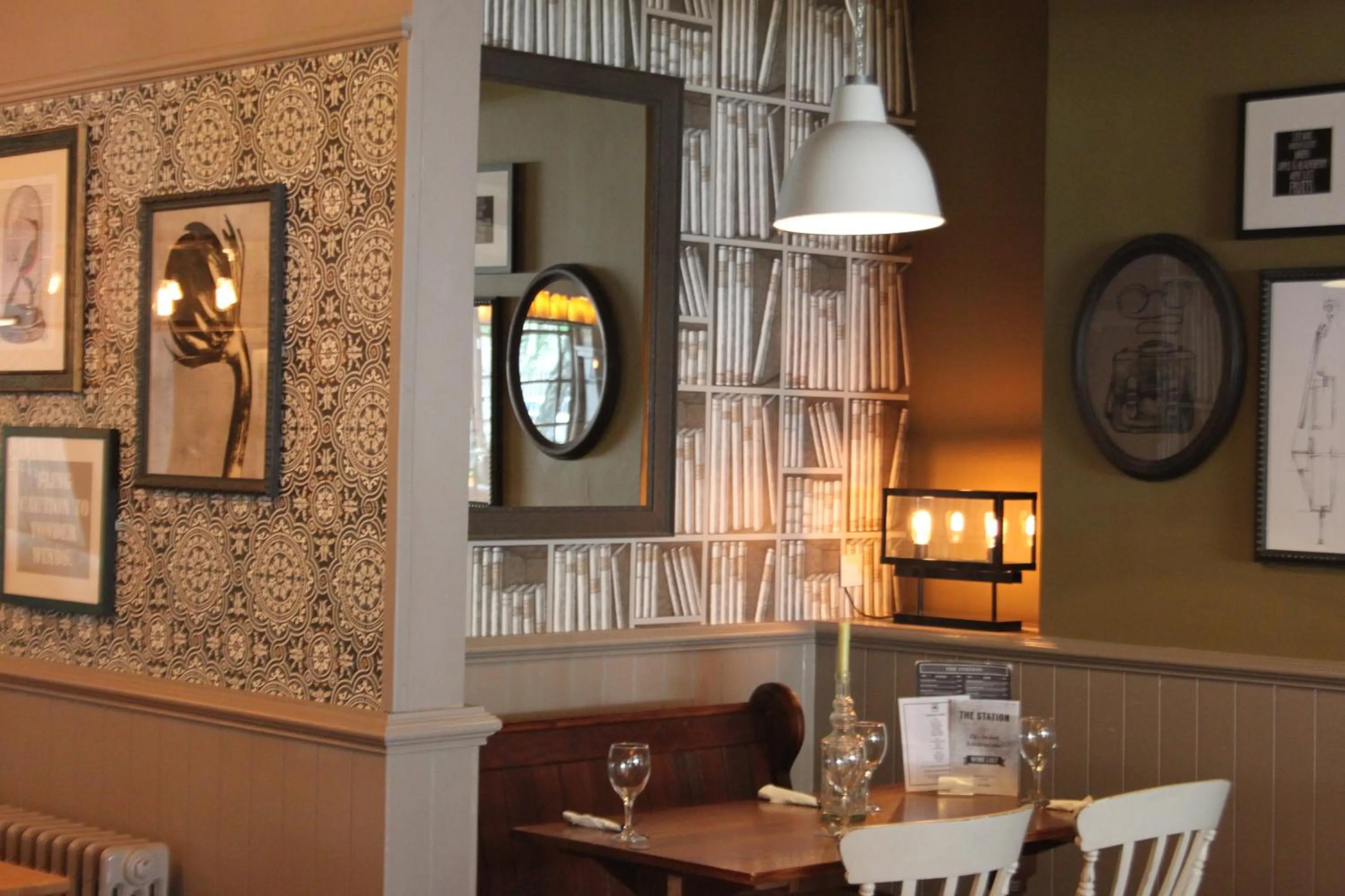 Restaurant/places to eat in The Station