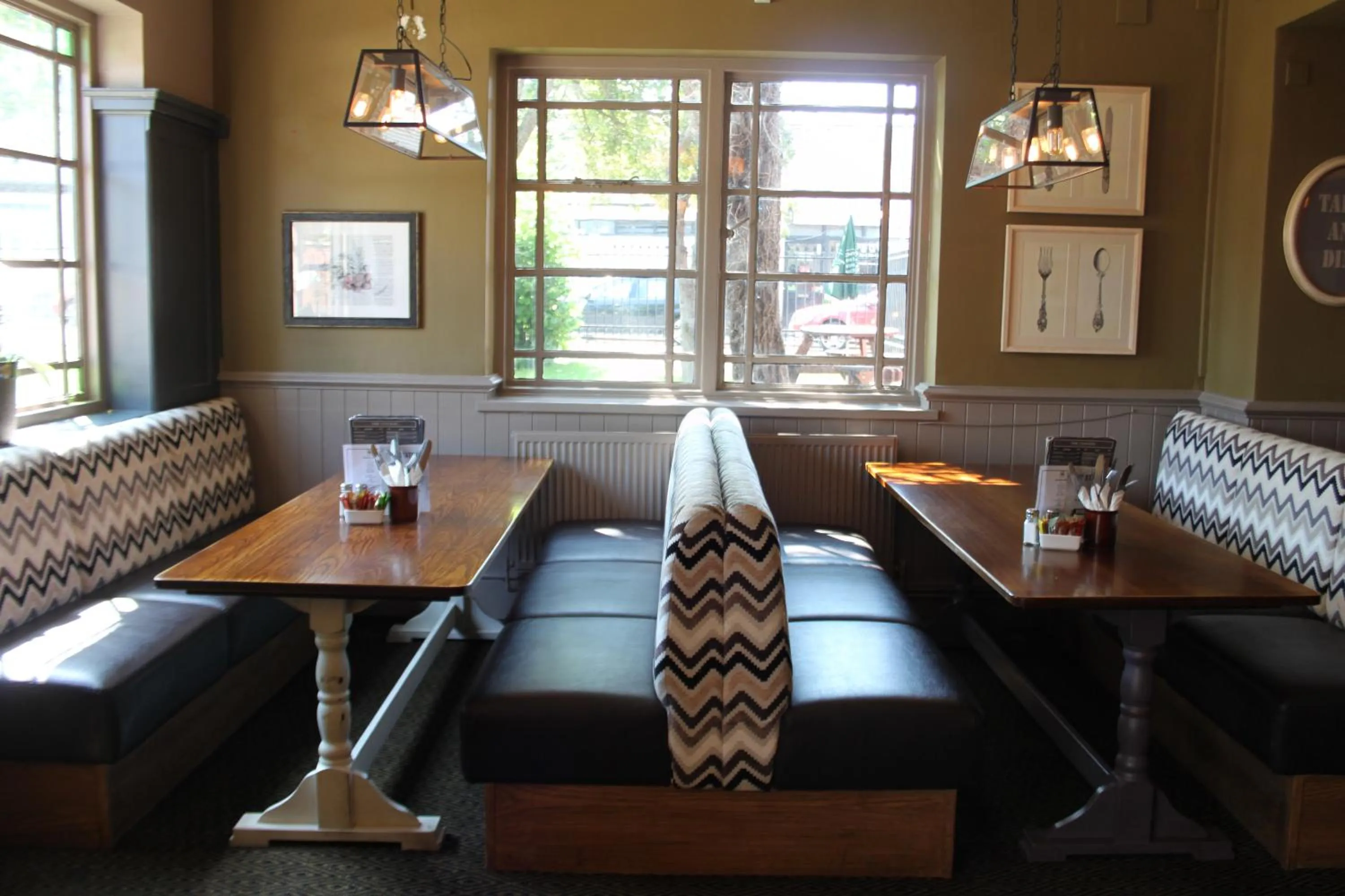 Restaurant/places to eat in The Station