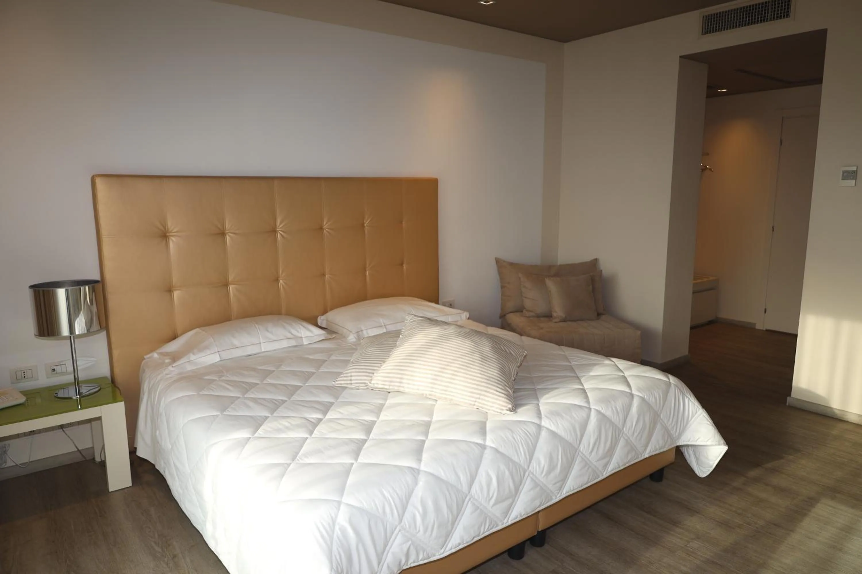 Bedroom, Bed in One Hotel & Restaurant