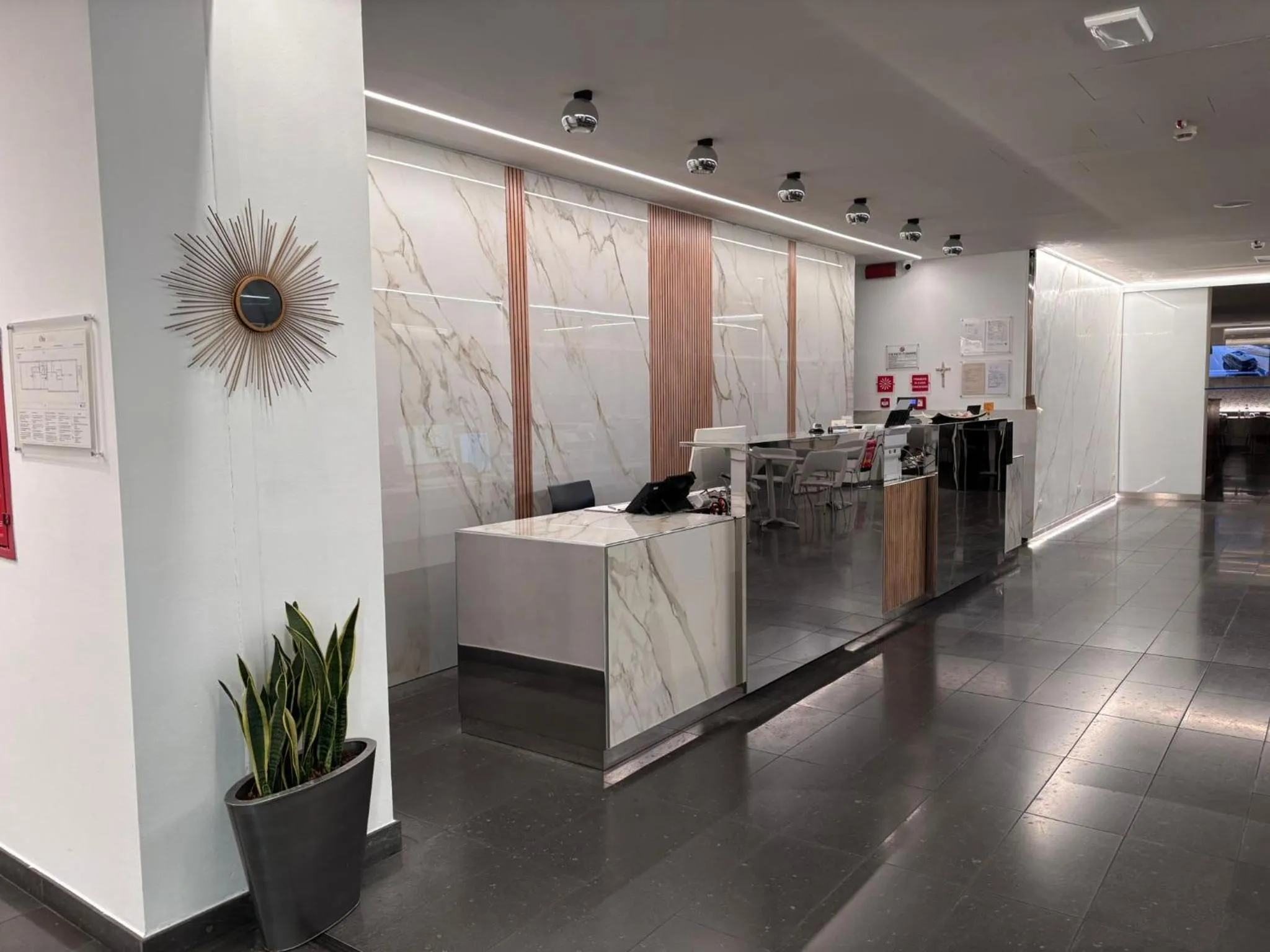 One Hotel & Restaurant