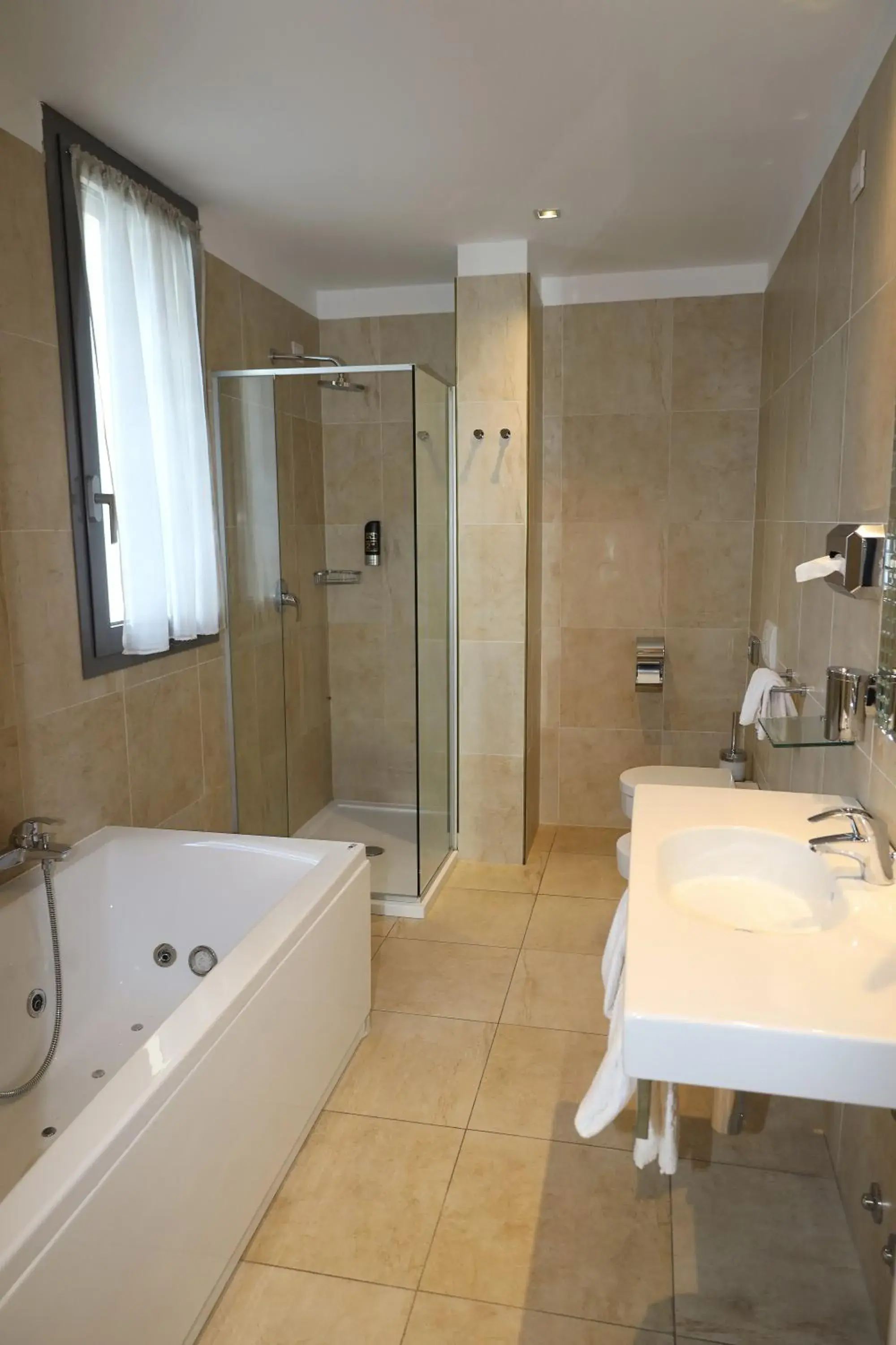 Twin Room in One Hotel & Restaurant Twin Room in One Hotel & Restaurant