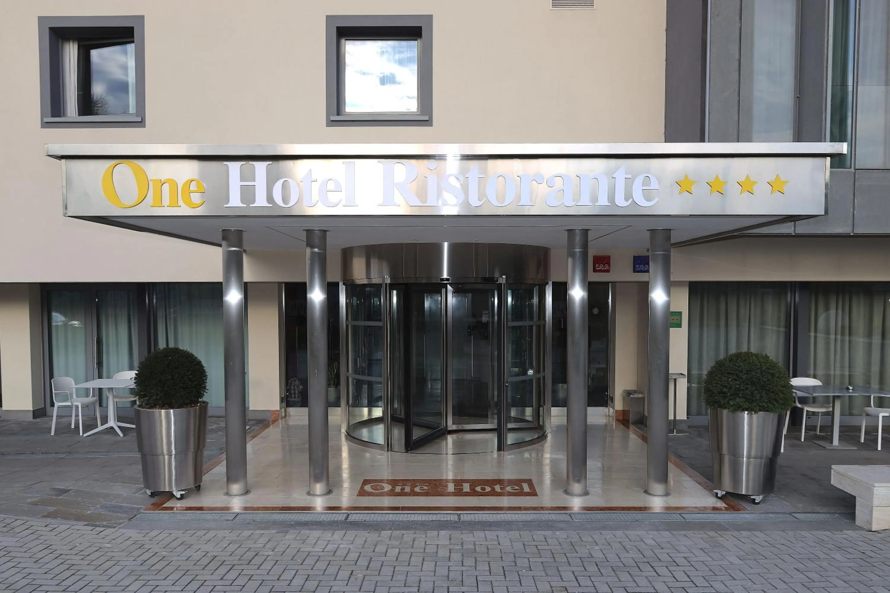 Property building in One Hotel & Restaurant