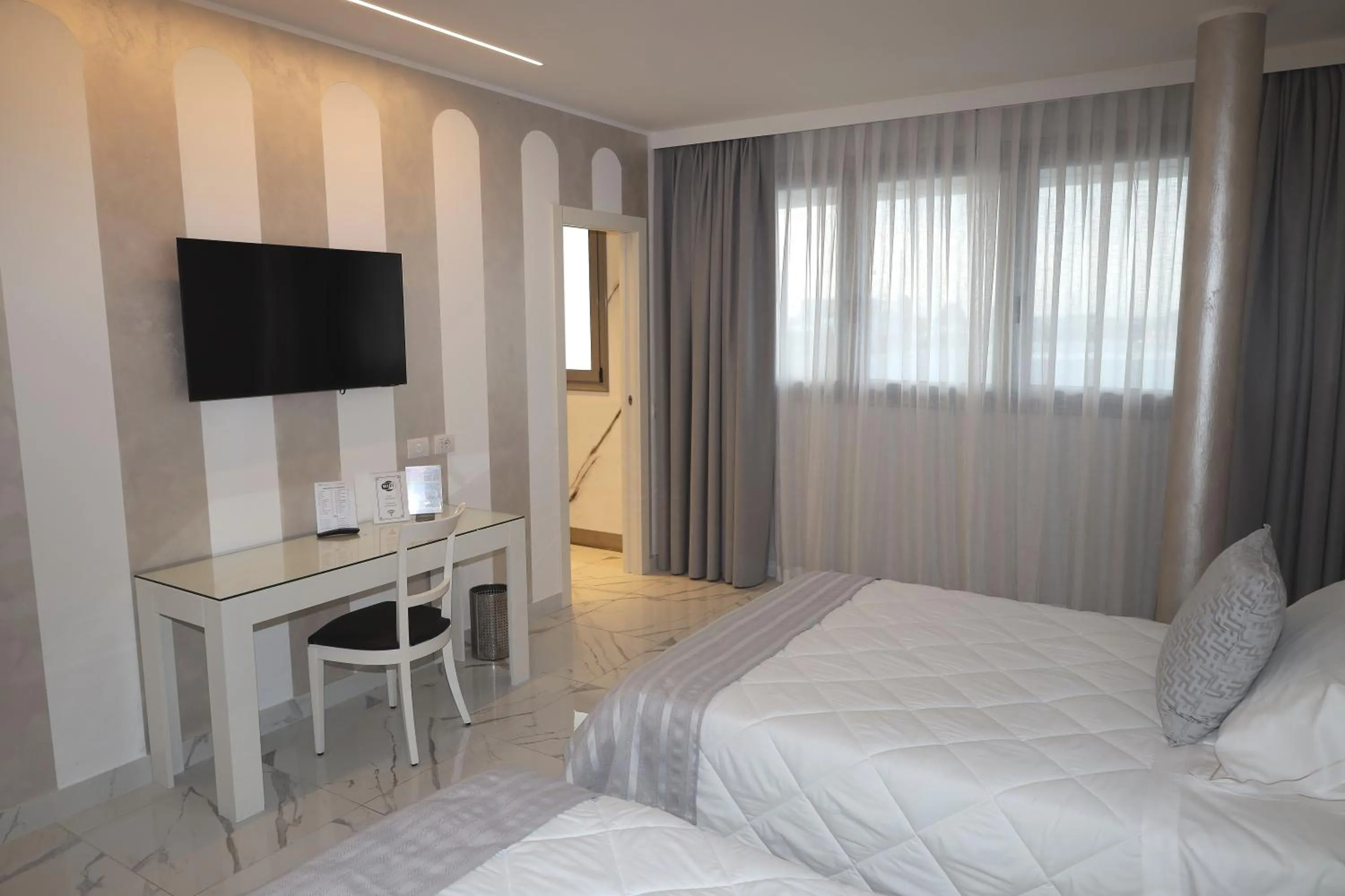 Bedroom, Bed in One Hotel & Restaurant