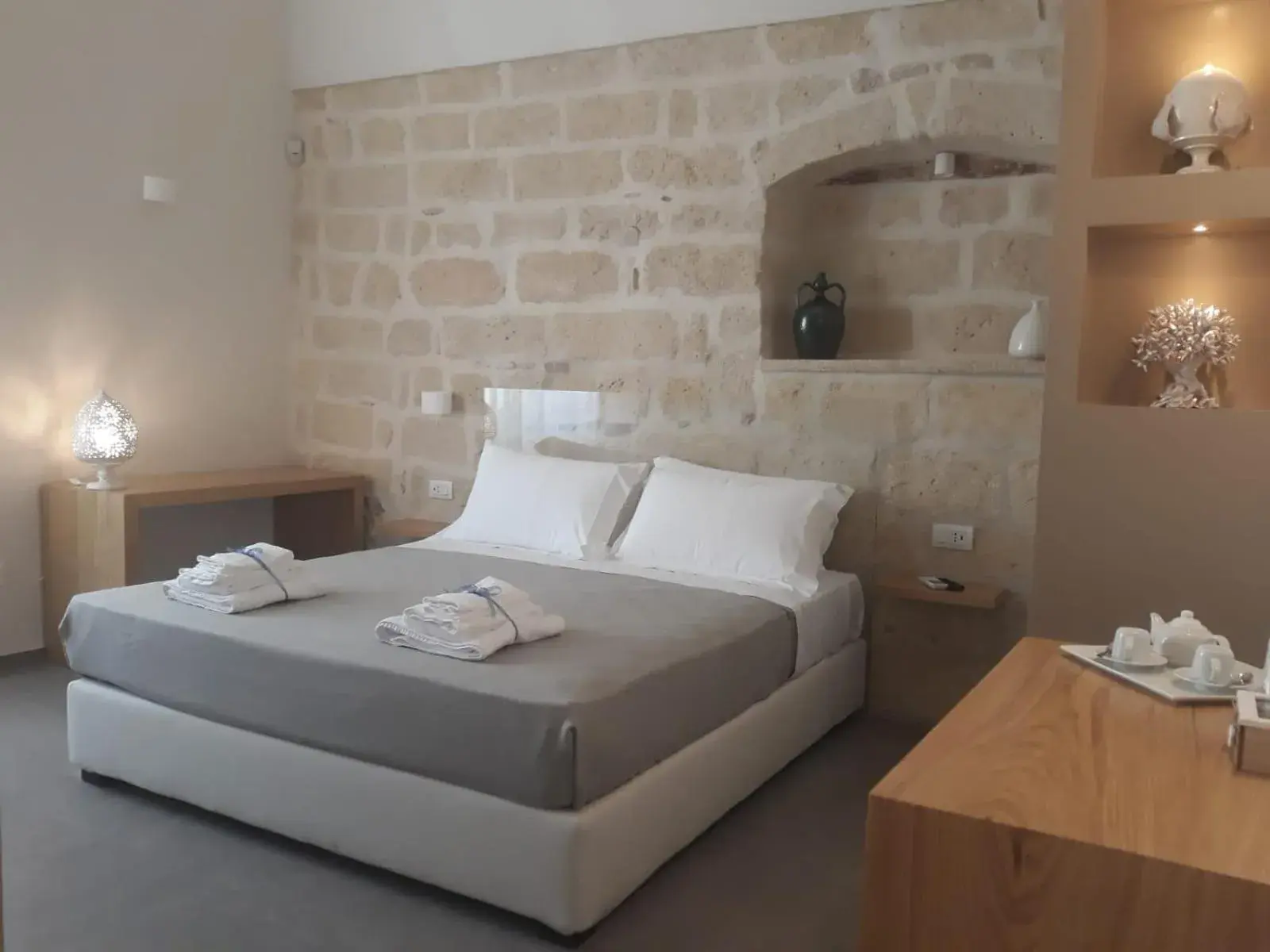 Deluxe Double Room with Shower in Muragie del Castello B&B Deluxe Double Room with Shower in Muragie del Castello B&B