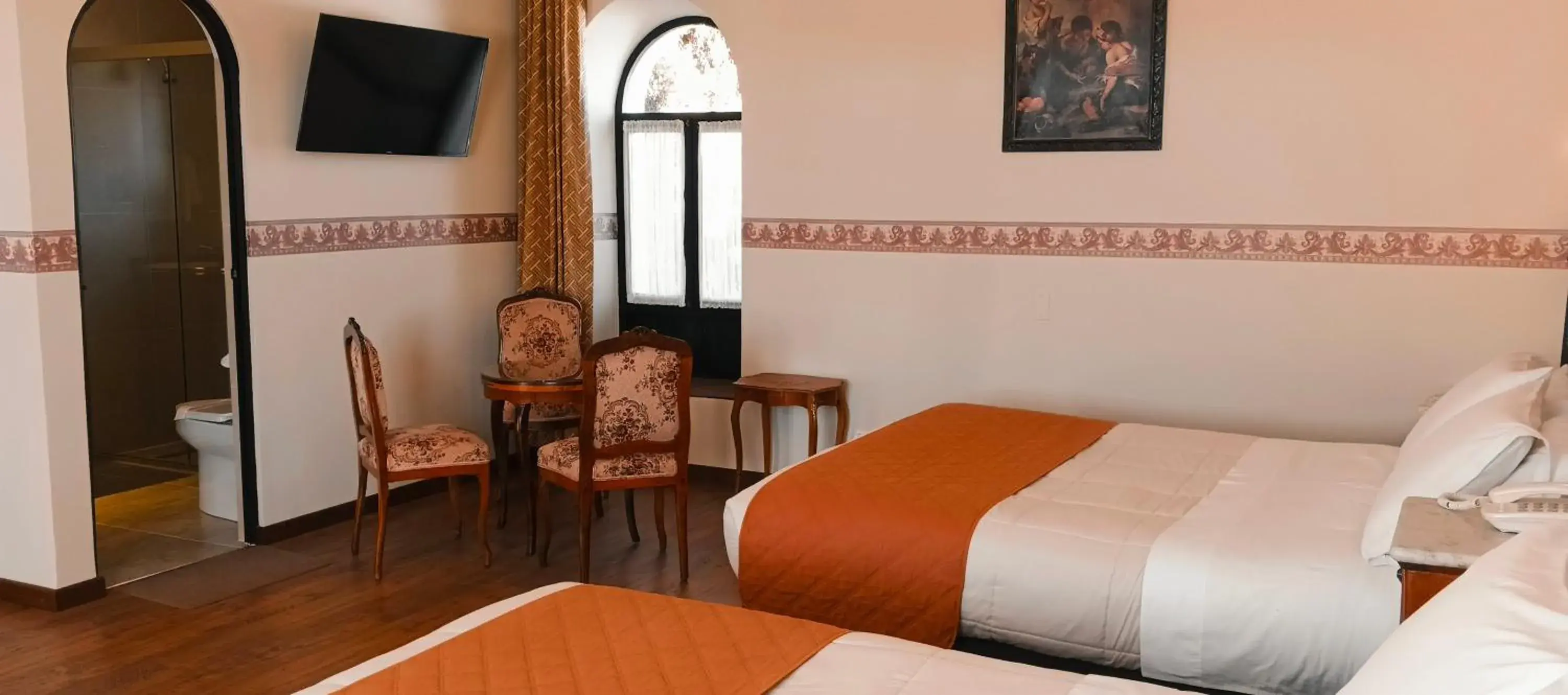 Family Suite - single occupancy in Hostal Colonial Potosi Family Suite - single occupancy in Hostal Colonial Potosi