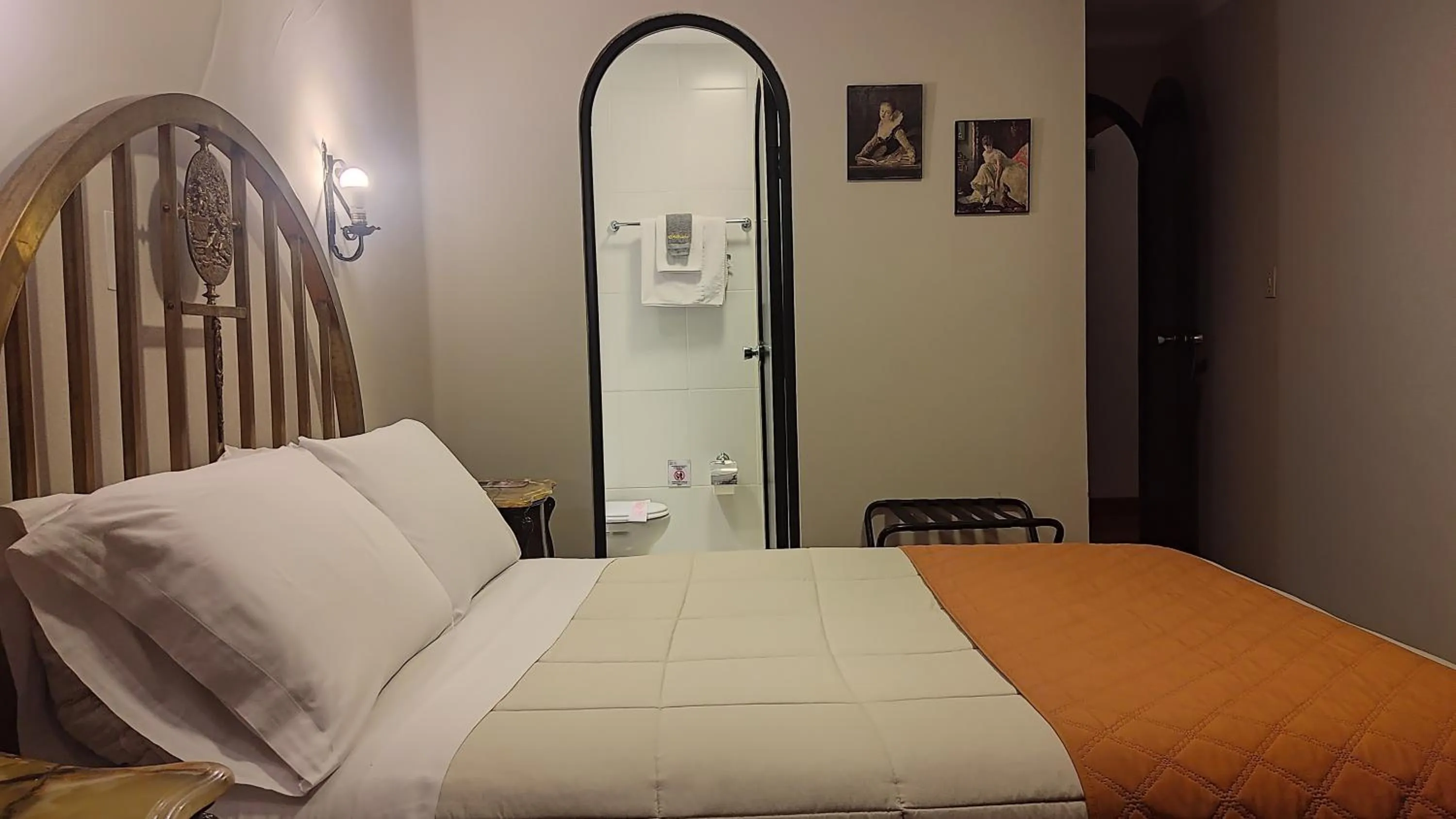 Bed in Hostal Colonial Potosi