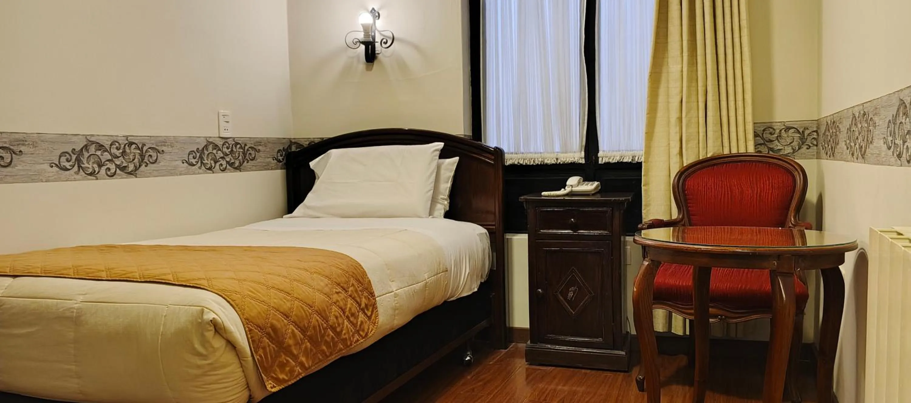 Bed in Hostal Colonial Potosi