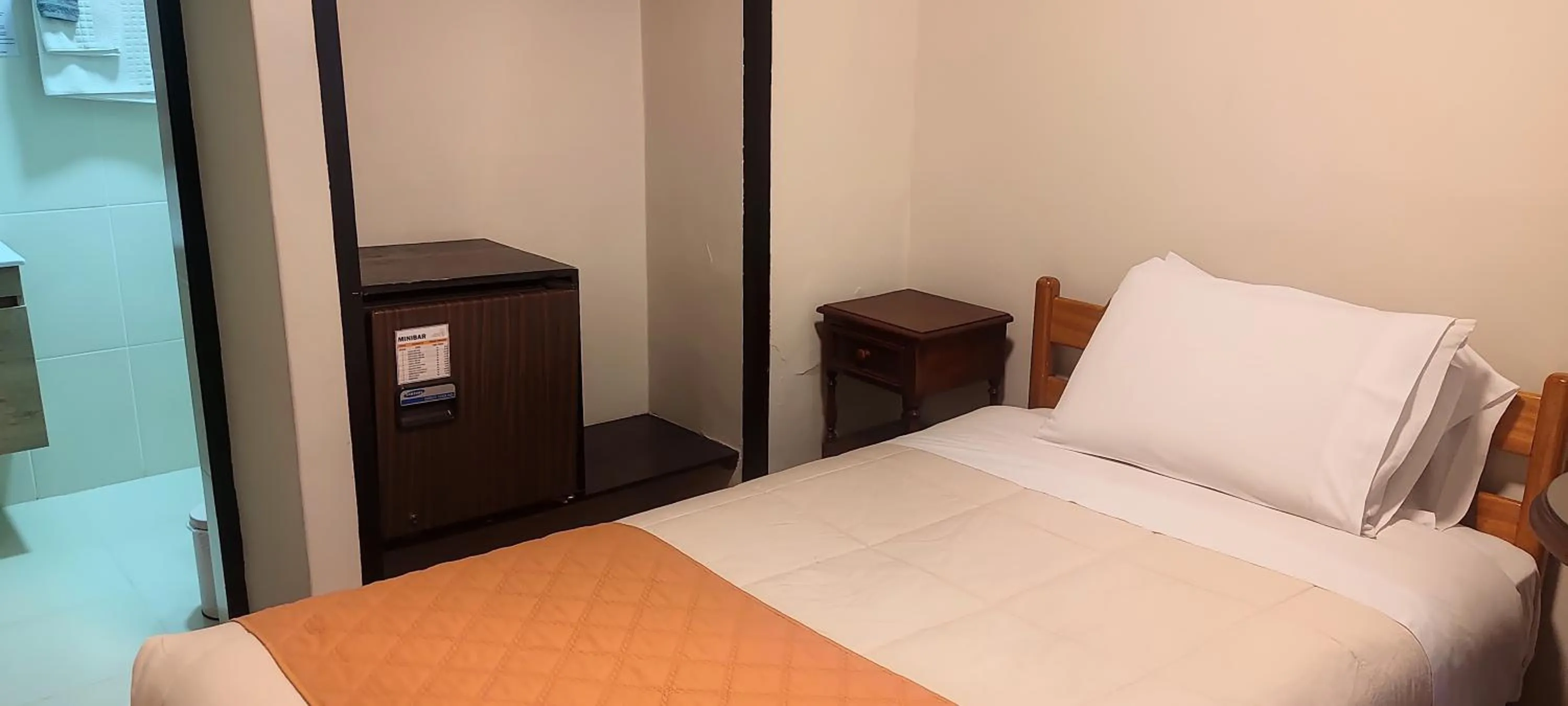 Photo of the whole room, Bed in Hostal Colonial Potosi