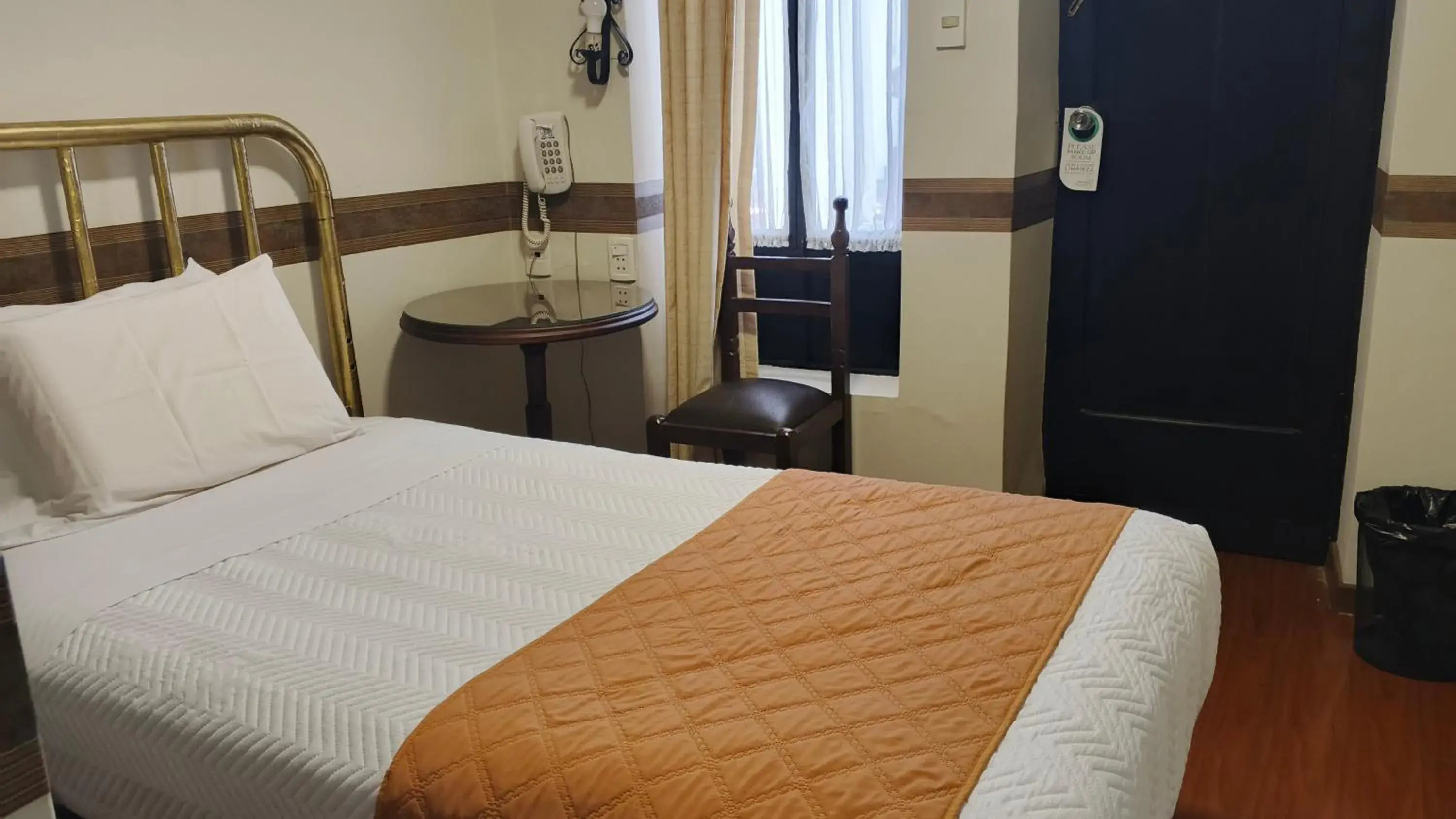 Small Single Room - single occupancy in Hostal Colonial Potosi Small Single Room - single occupancy in Hostal Colonial Potosi