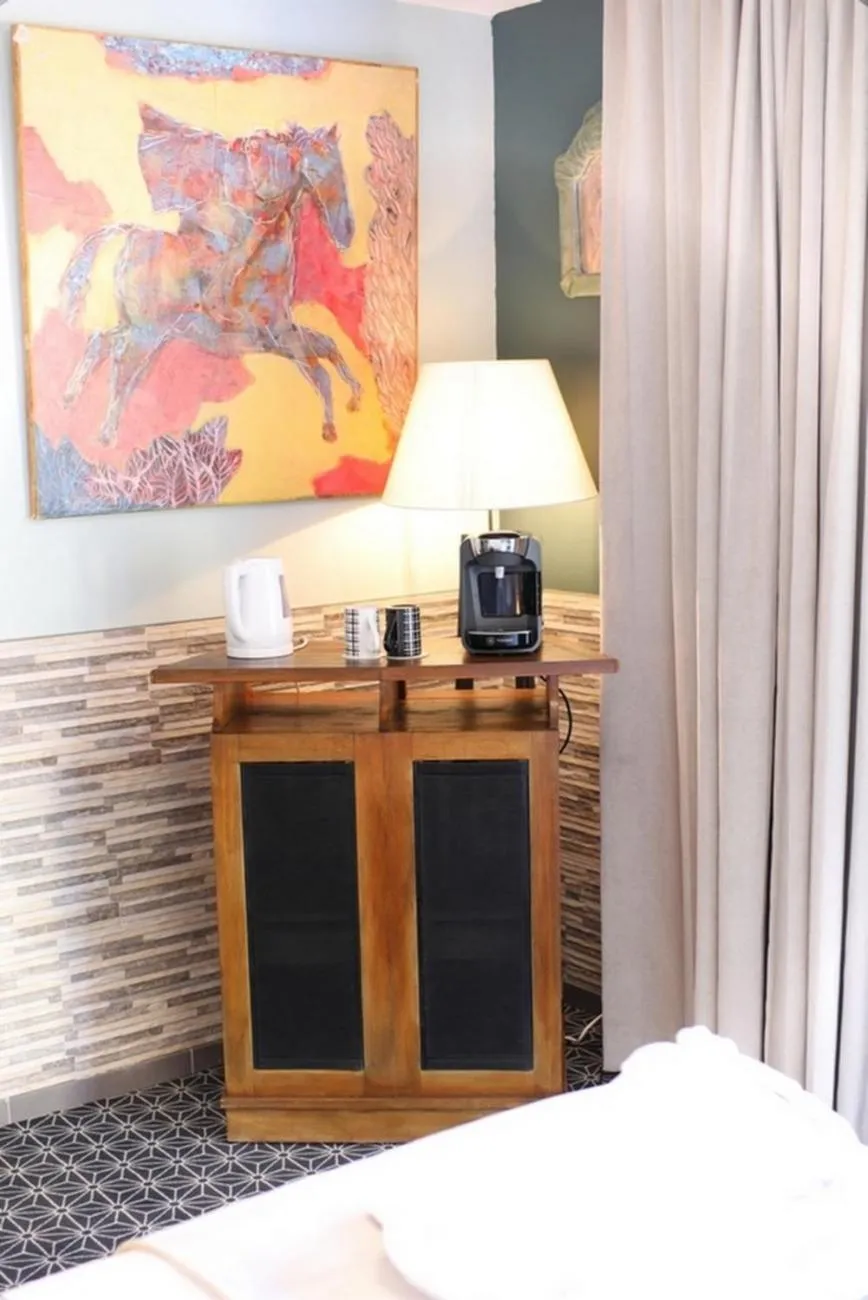 Coffee/tea facilities, Bed in Casa Di Lucia Mi-Hotel