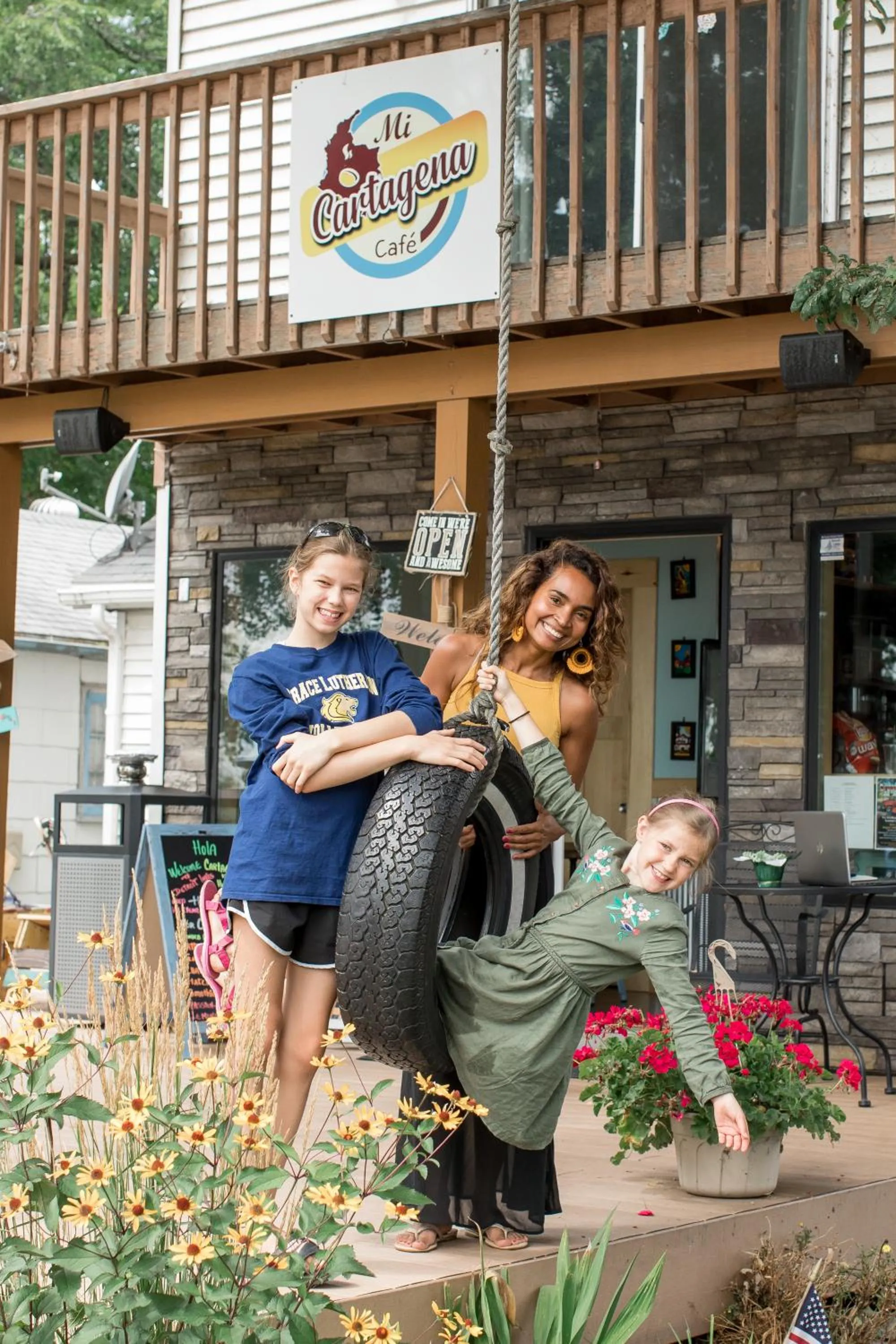 Facade/entrance in Lakes Inn