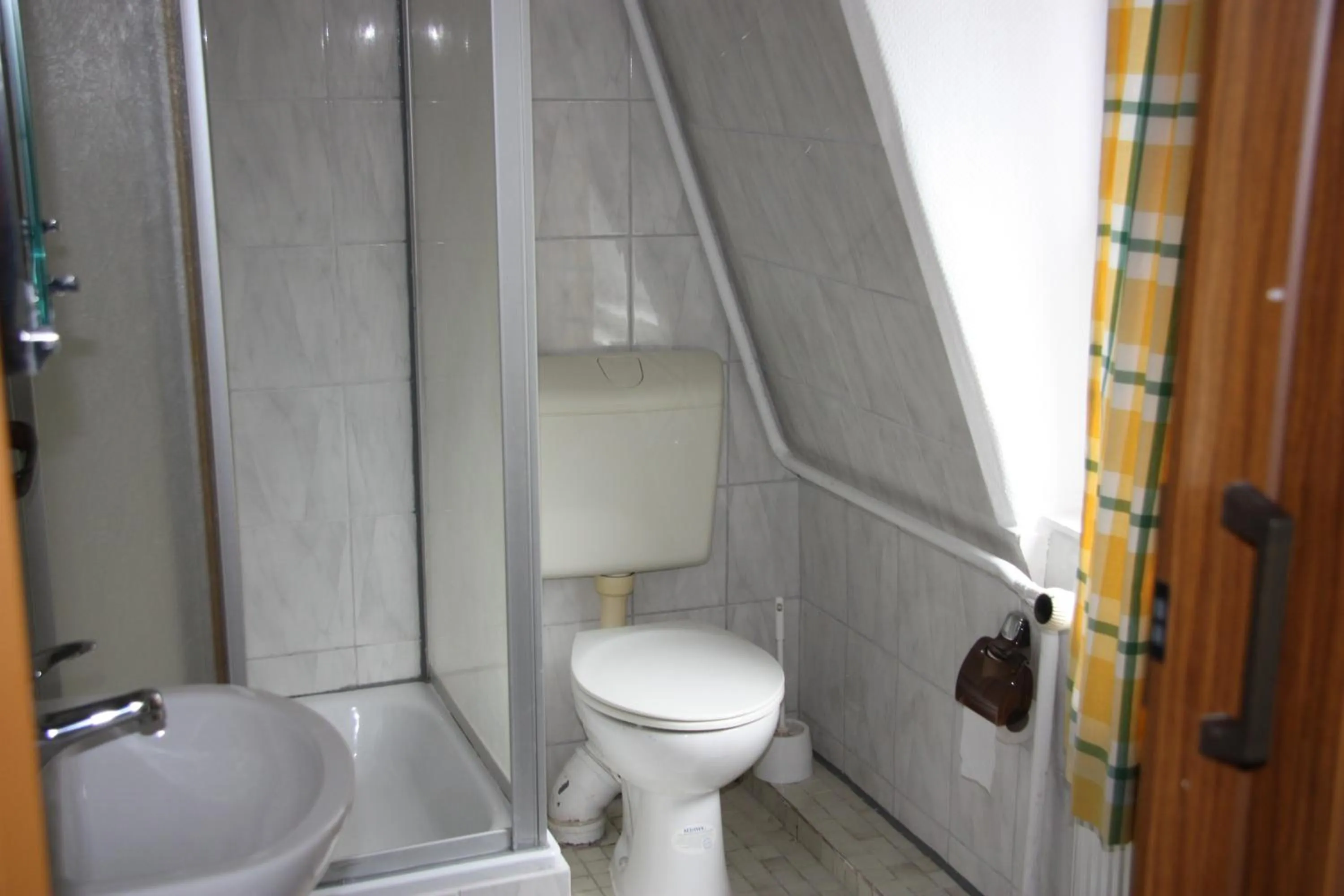 Shower in Hotel Zum goldenen Stern