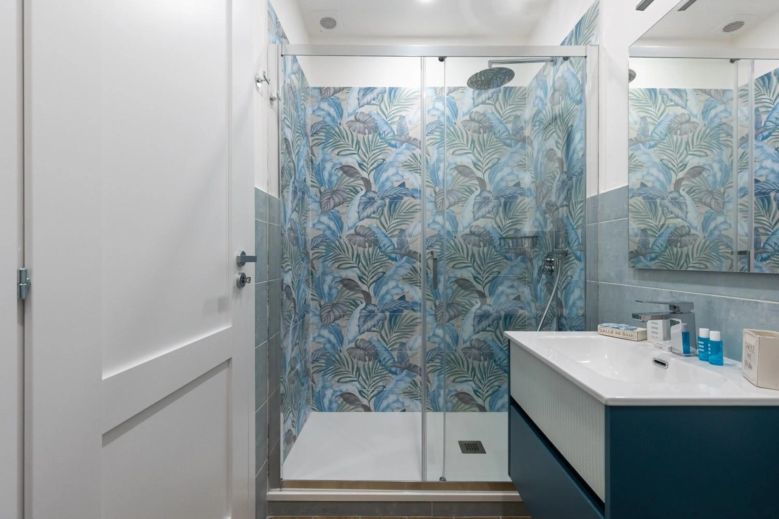 Shower in B&B Vitruvio Suites