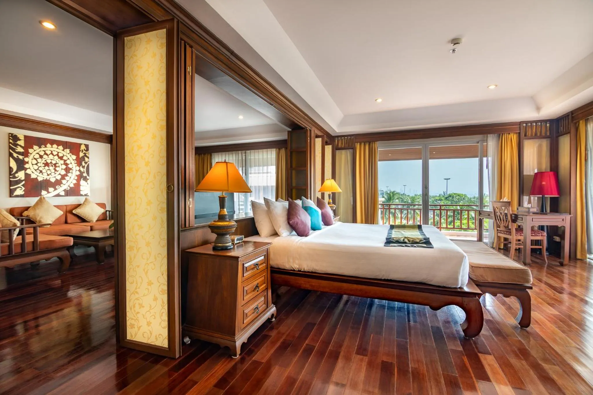 Bed in Avalon Beach Resort