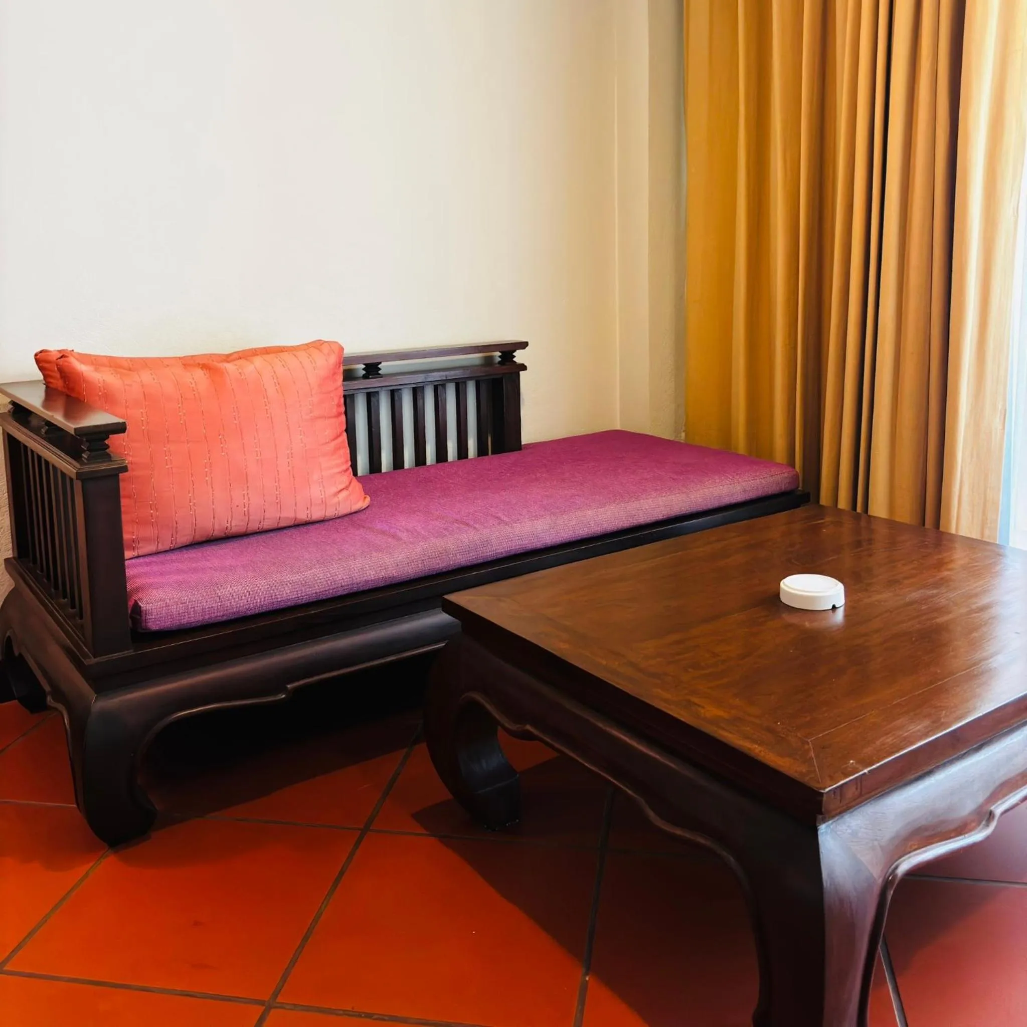 Bed in Avalon Beach Resort