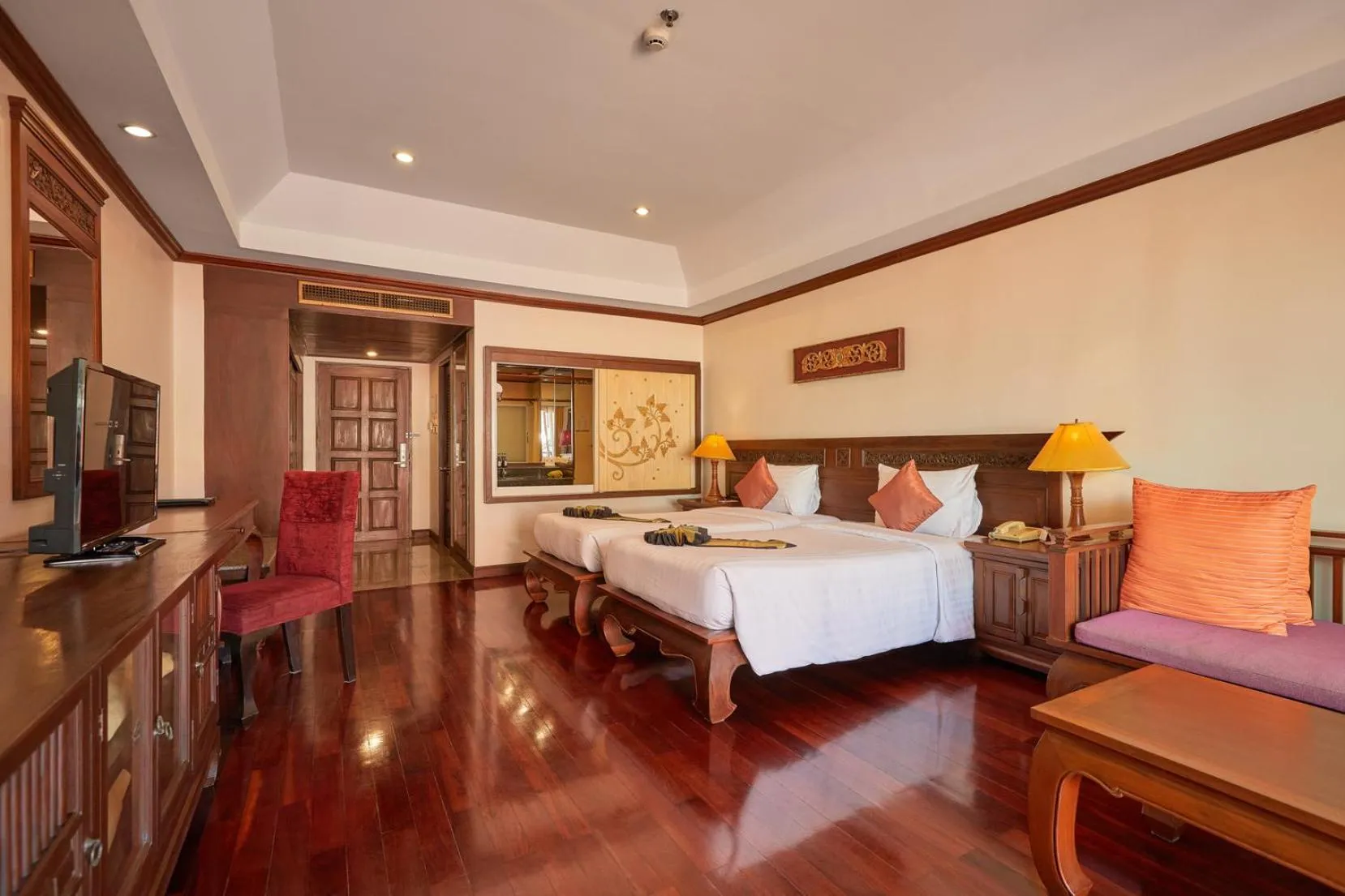 Bed in Avalon Beach Resort