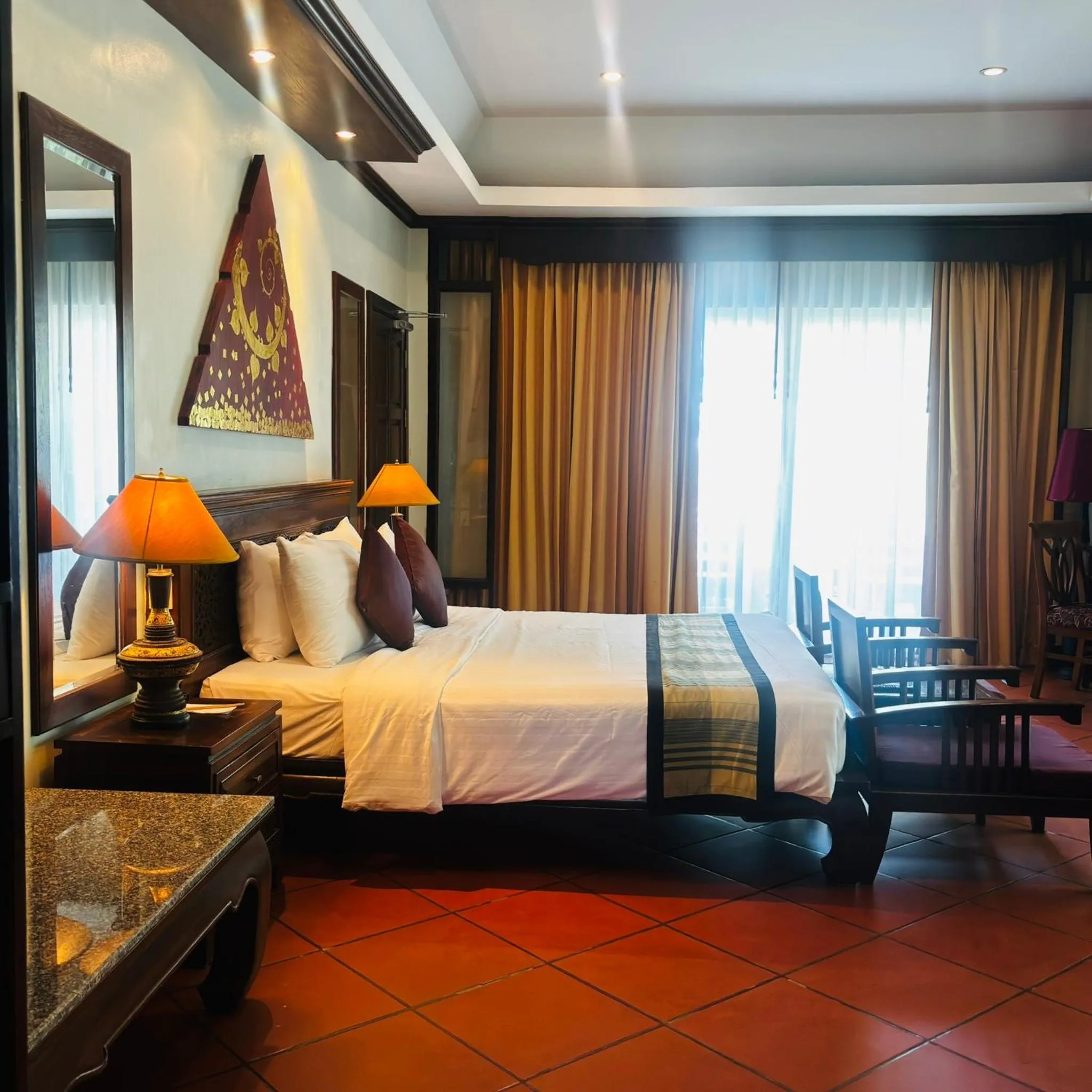 Bed in Avalon Beach Resort