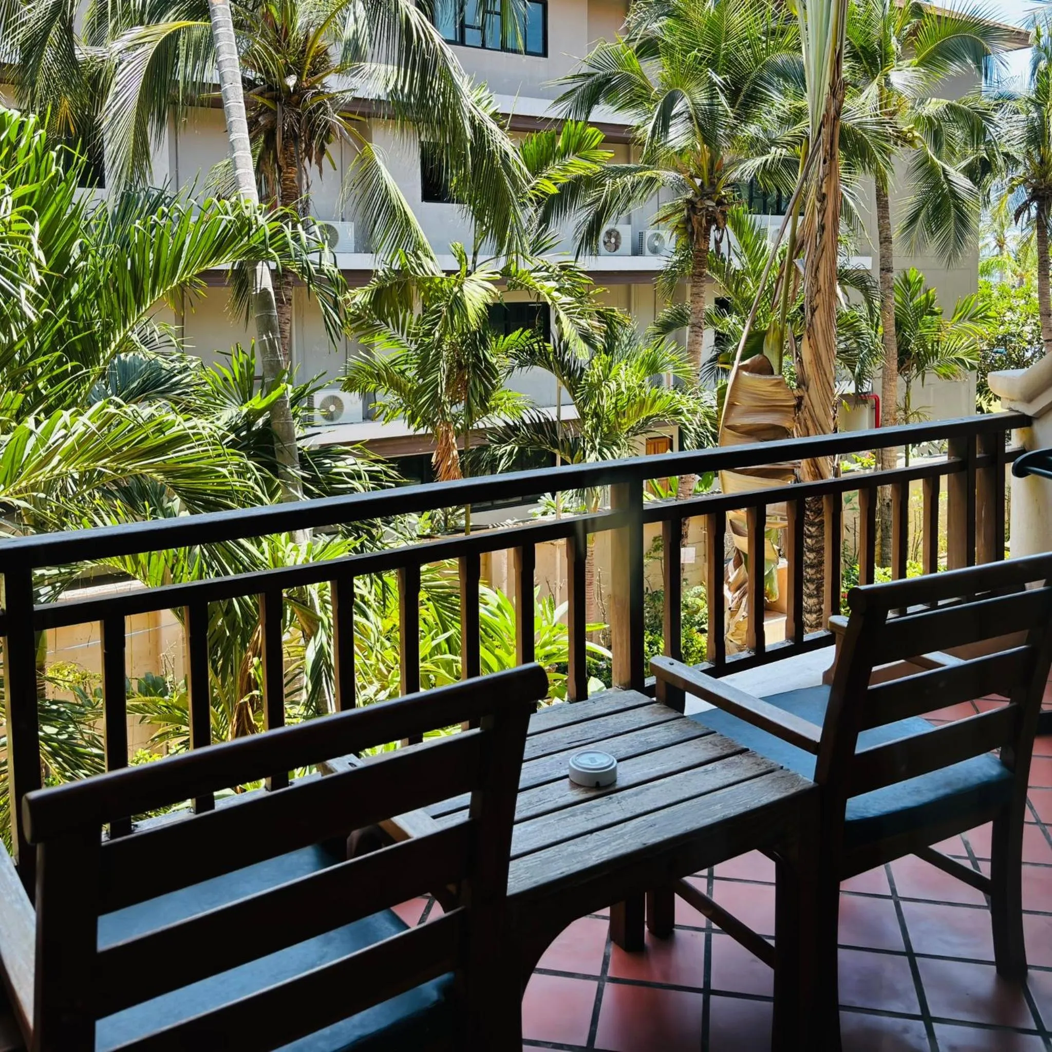Patio in Avalon Beach Resort