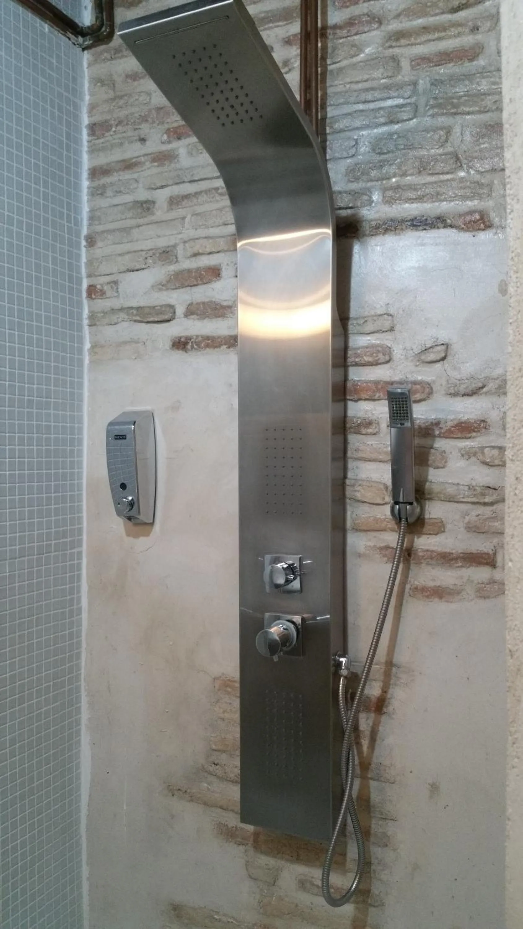 Bathroom in Toledo Flat, City Centre