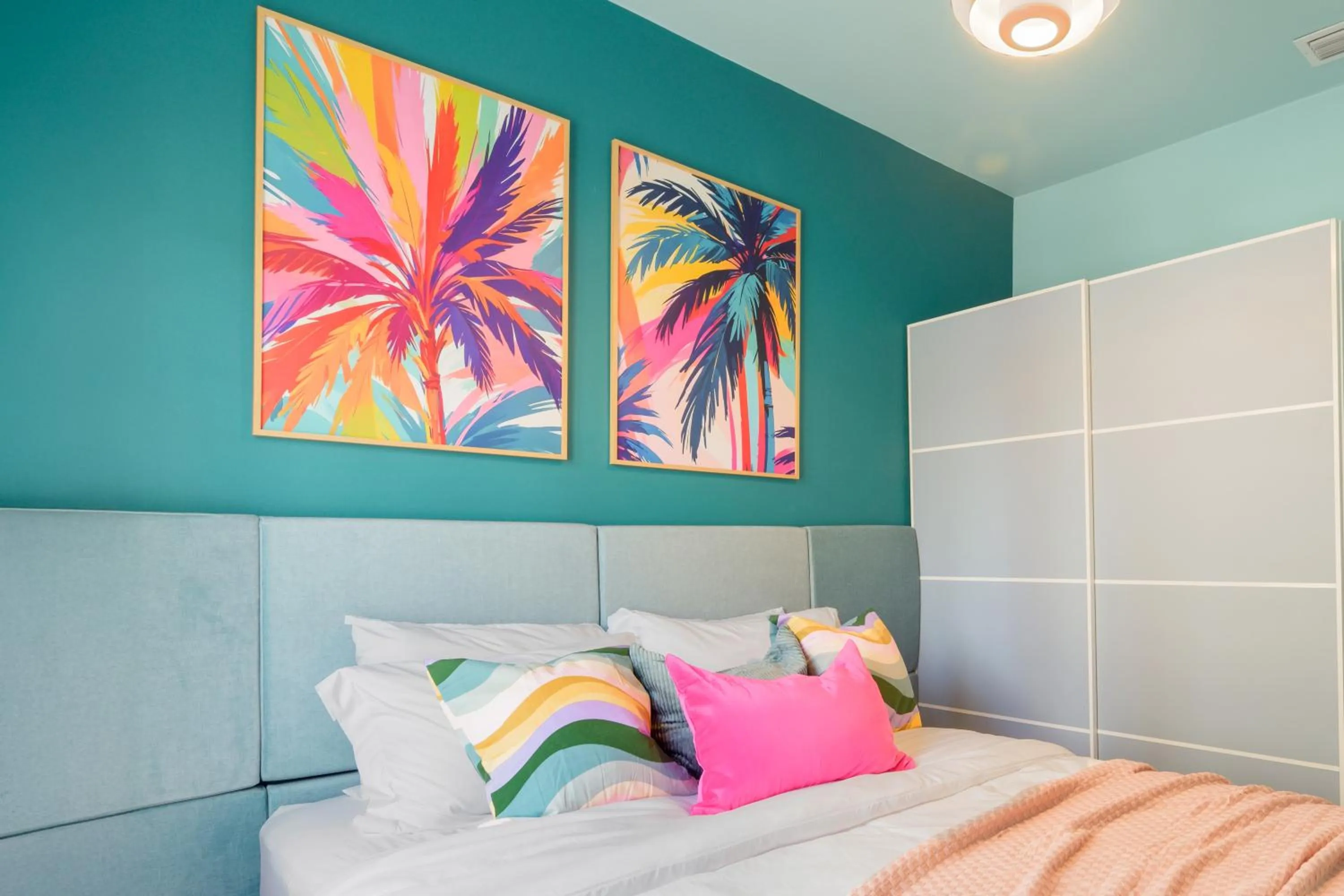 Bed in Barbizon on Ocean Drive Apartments