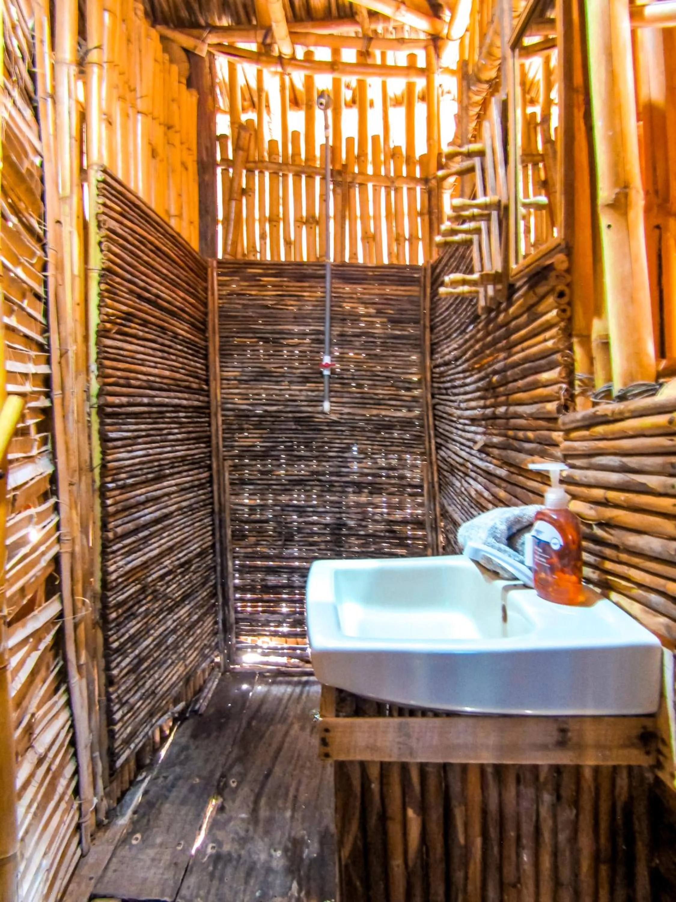 Shower in Hotel Restaurante Spa La Barca de Oro